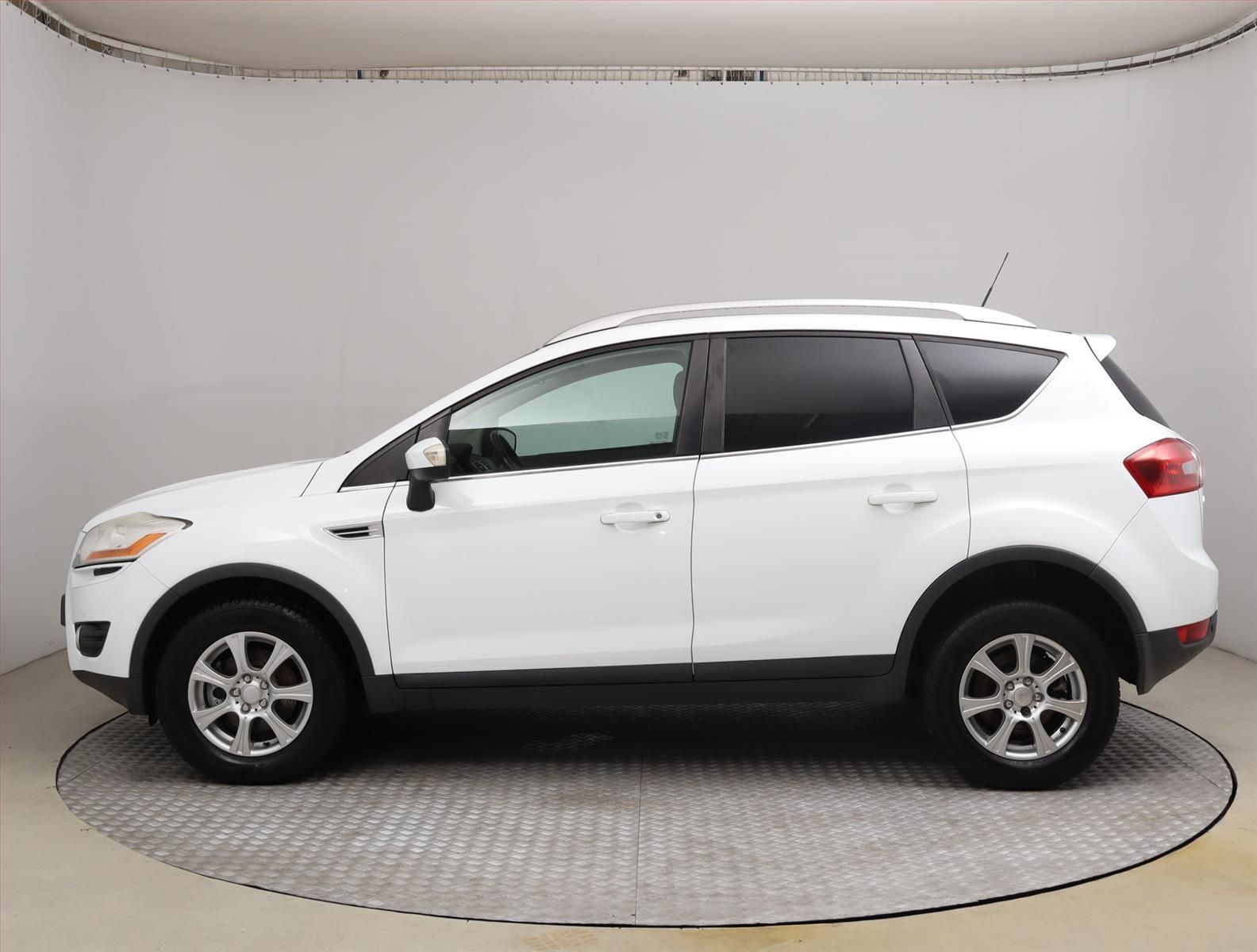 Ford Kuga, 2.0 TDCi, Automatická klima - fotka 3