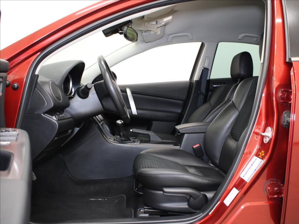 Mazda 6, 2,2 D 136kW 1.maj.ČR 102tkm! - fotka 6