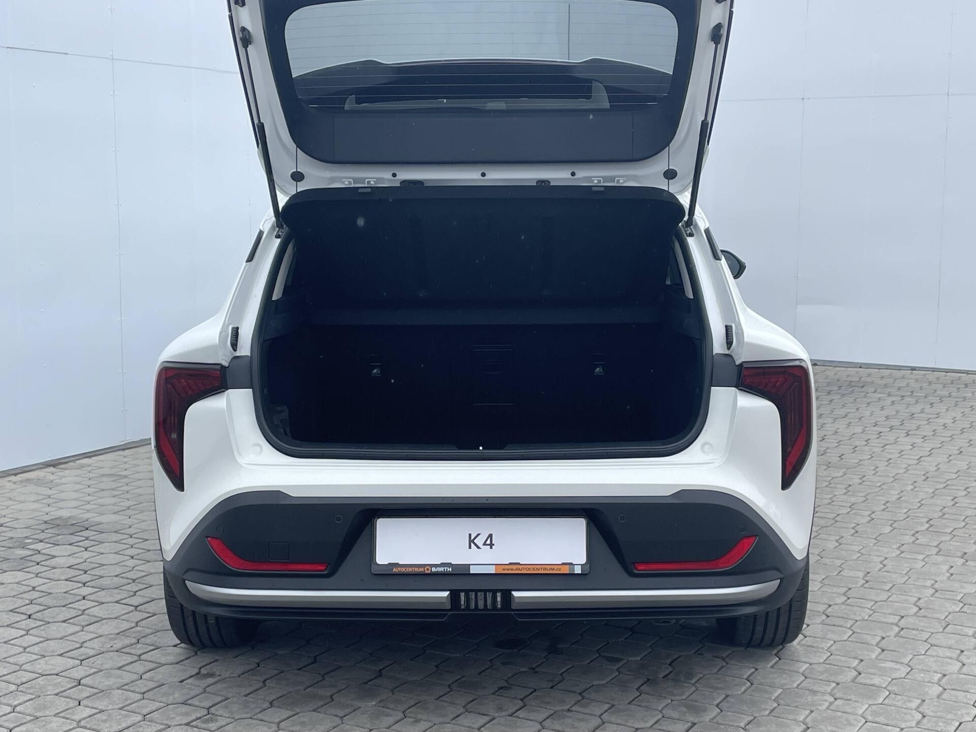 Kia K4, EXCLUSIVE 7DCT 1,6 T-GDi - fotka 4