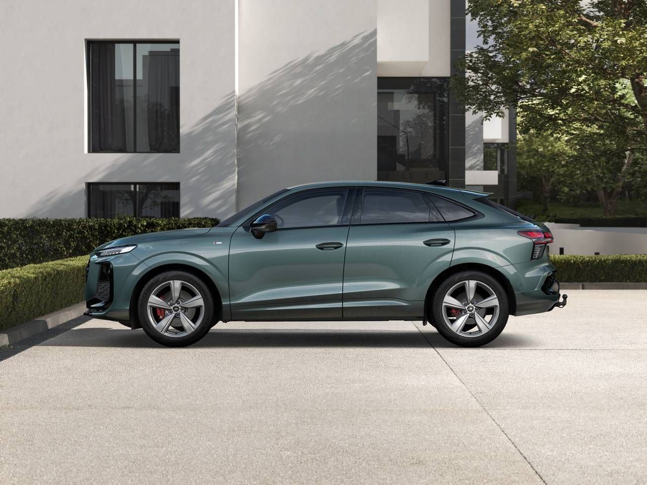 Audi Q3, 7STT 2.0TFSI - fotka 2