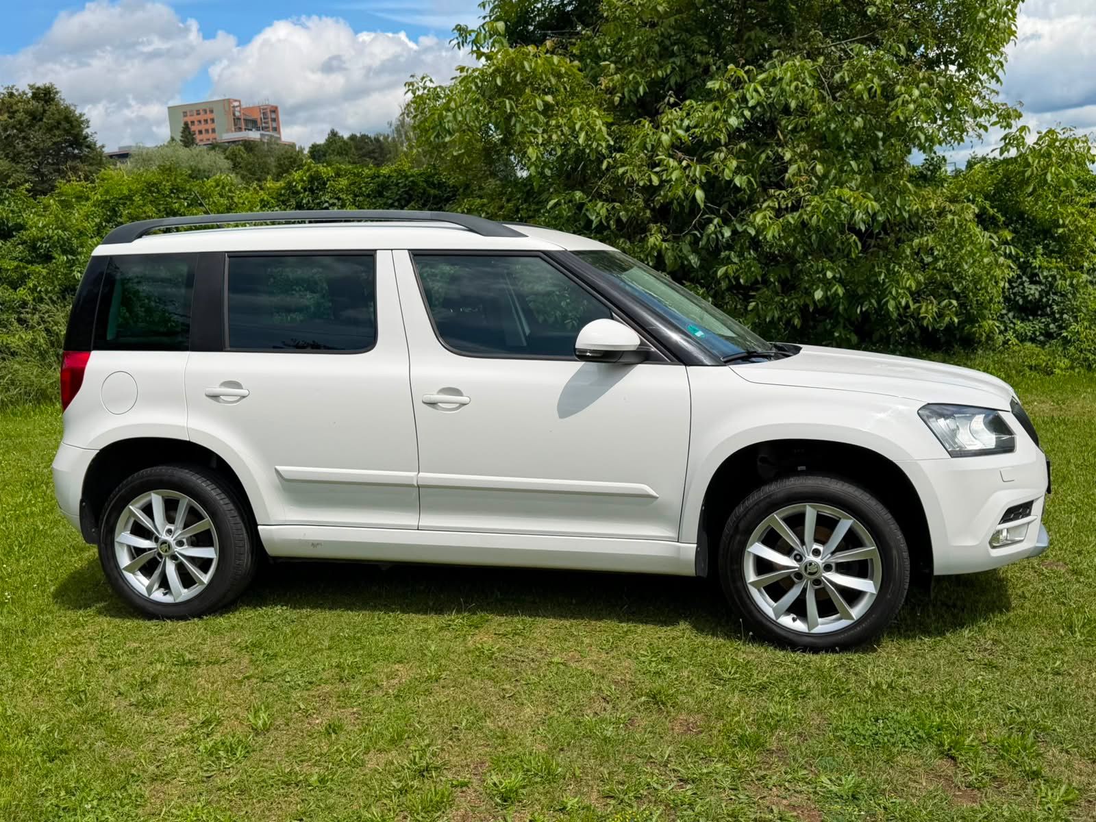 Škoda Yeti, AMBITION 1,4 TSI - 90 KW, ČR - fotka 6