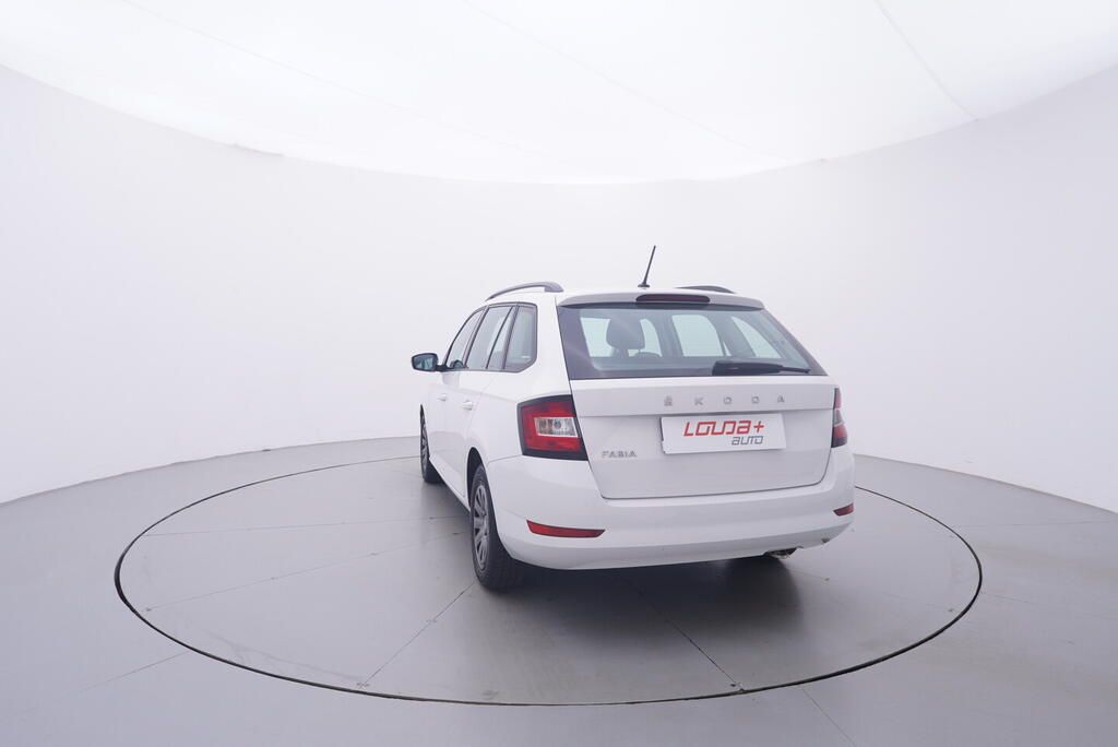 Škoda Fabia, Tour 1.0 TSI 70 kW - fotka 4