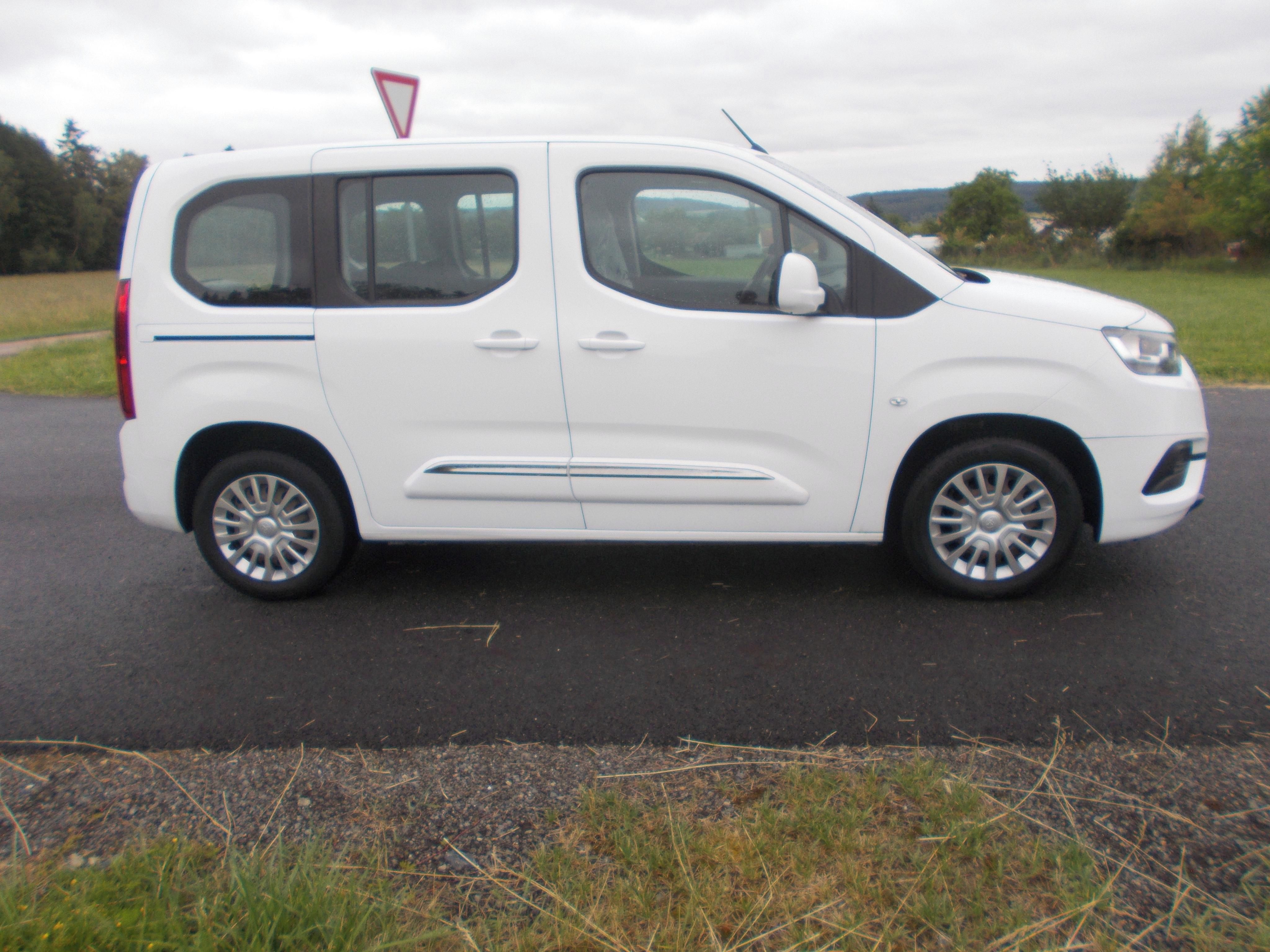 Toyota Proace, 1,5 HDI perf stav - fotka 6