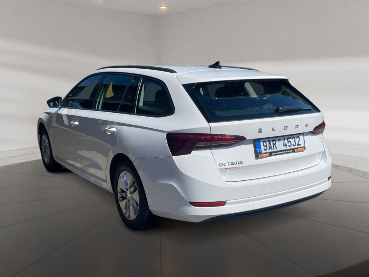 Škoda Octavia, 2,0 TDI 85 Ambition - fotka 4