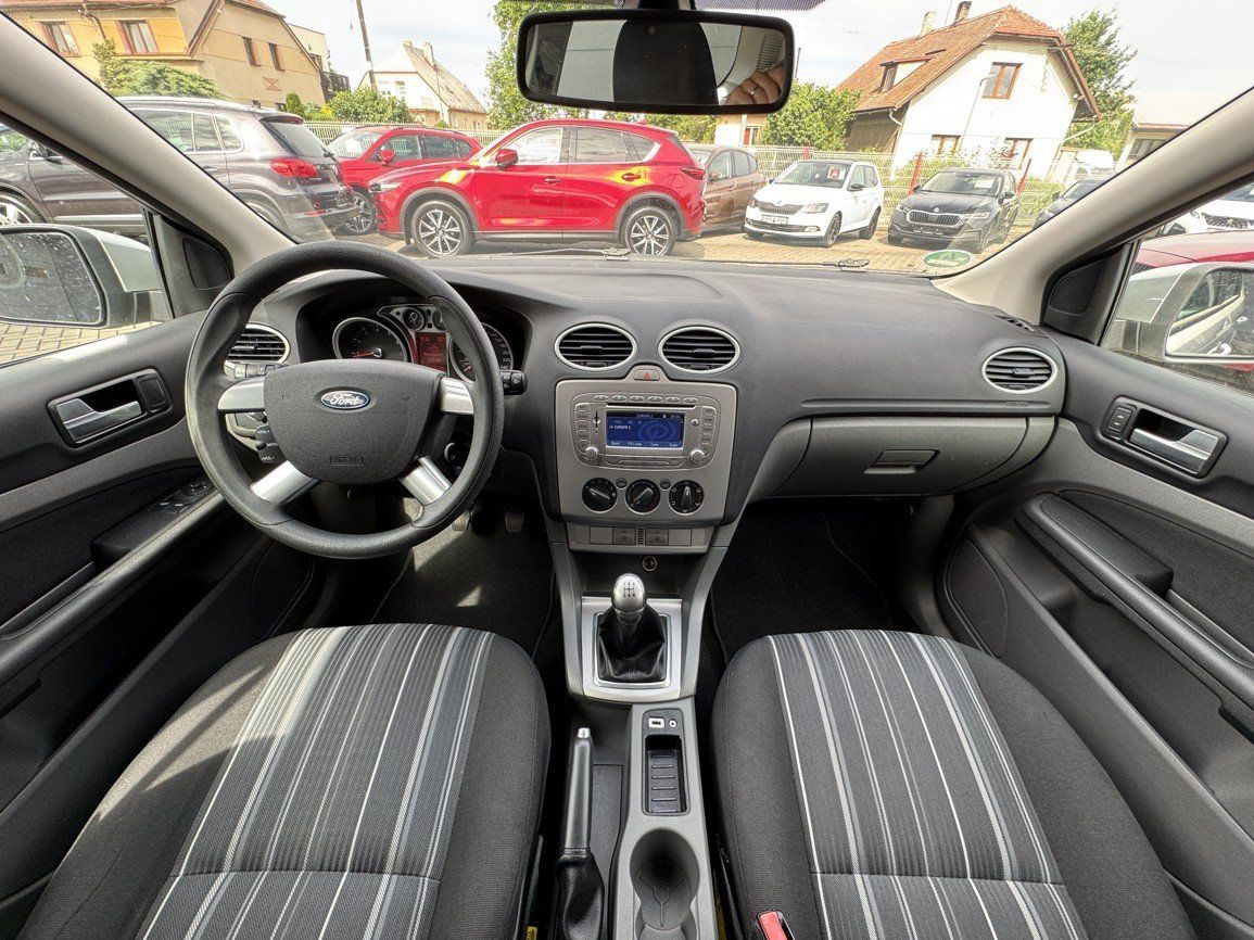Ford Focus, 1.6i Navi Klima Výhřev Okna - fotka 6