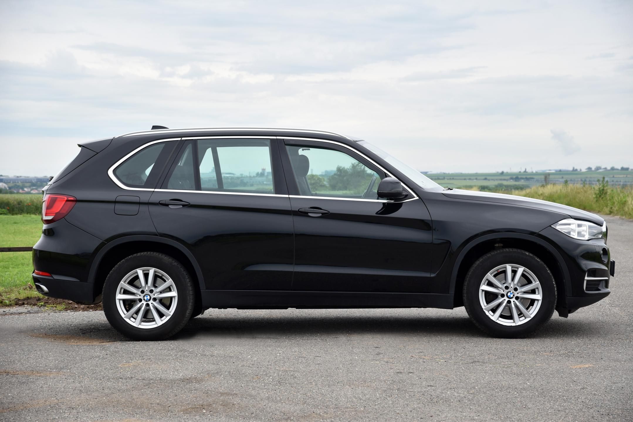 BMW X5, xDrive35i,XENON,VÝHŘEV,PANORAM - fotka 5