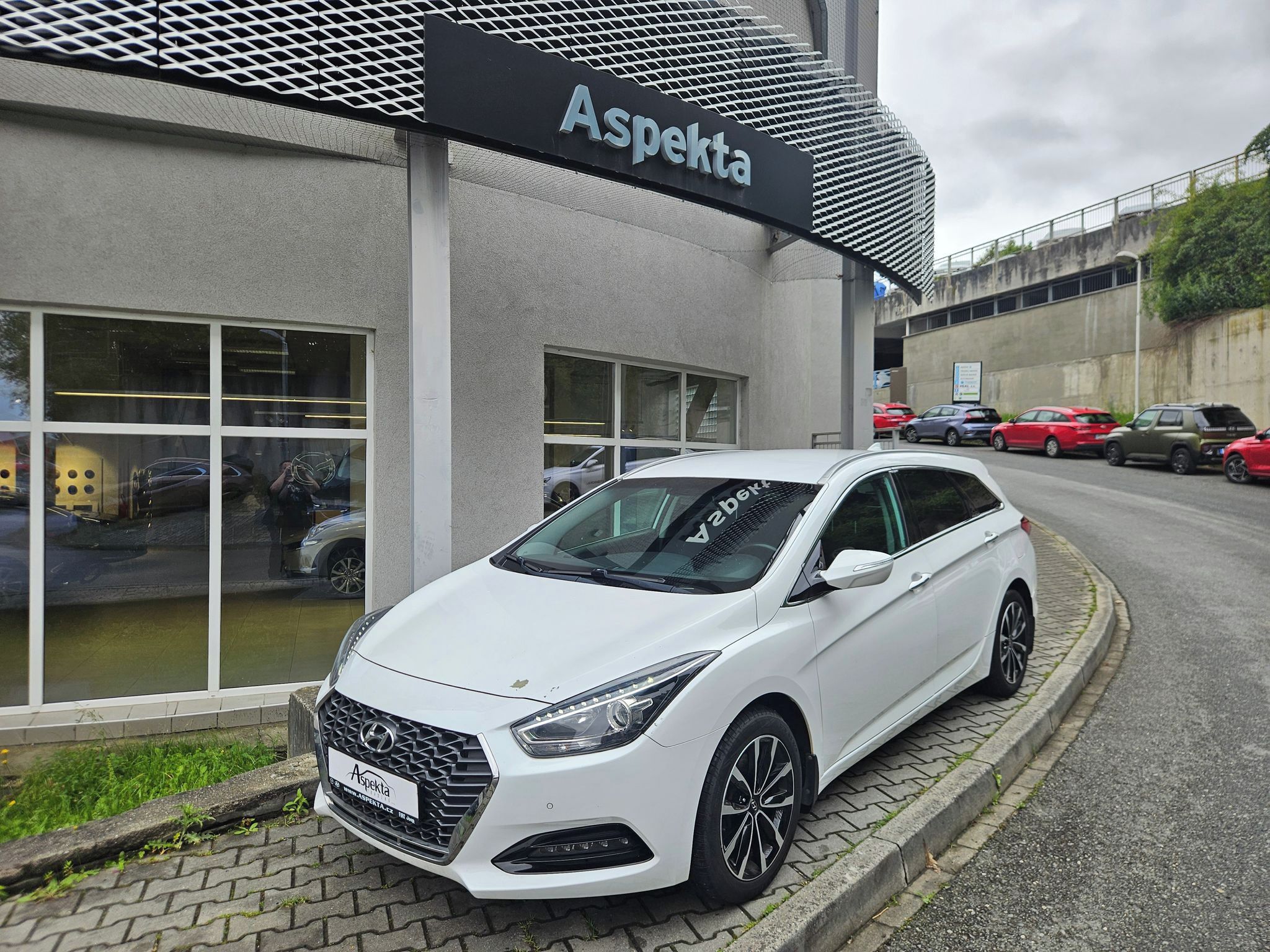 Hyundai i40, 1.6 CRDi Succes Winter, 1.maj.