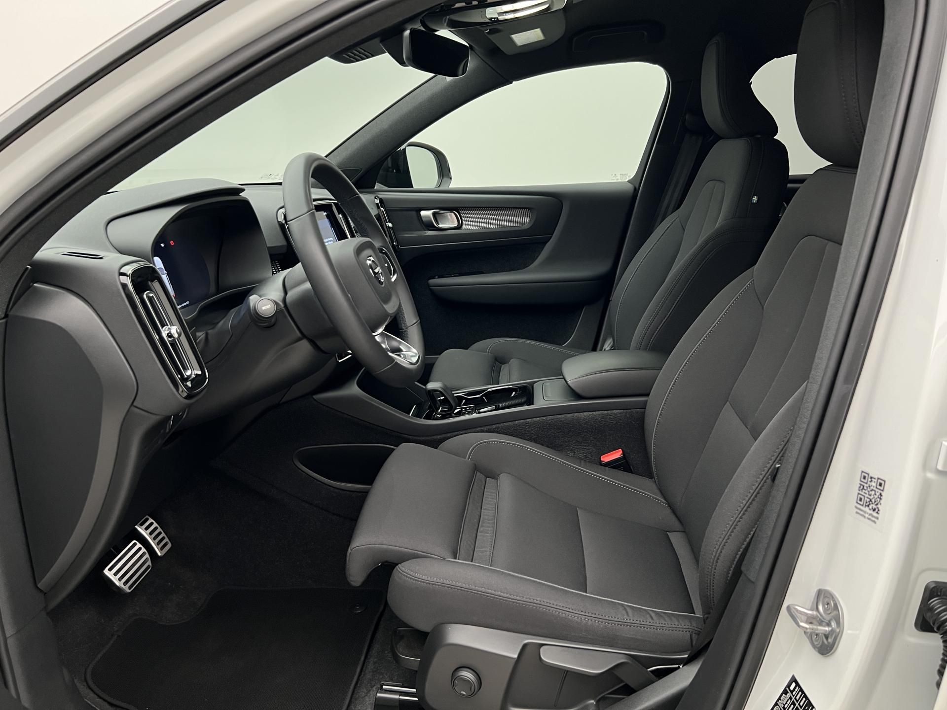 Volvo XC40, RECHARGE PLUS AUT - fotka 3
