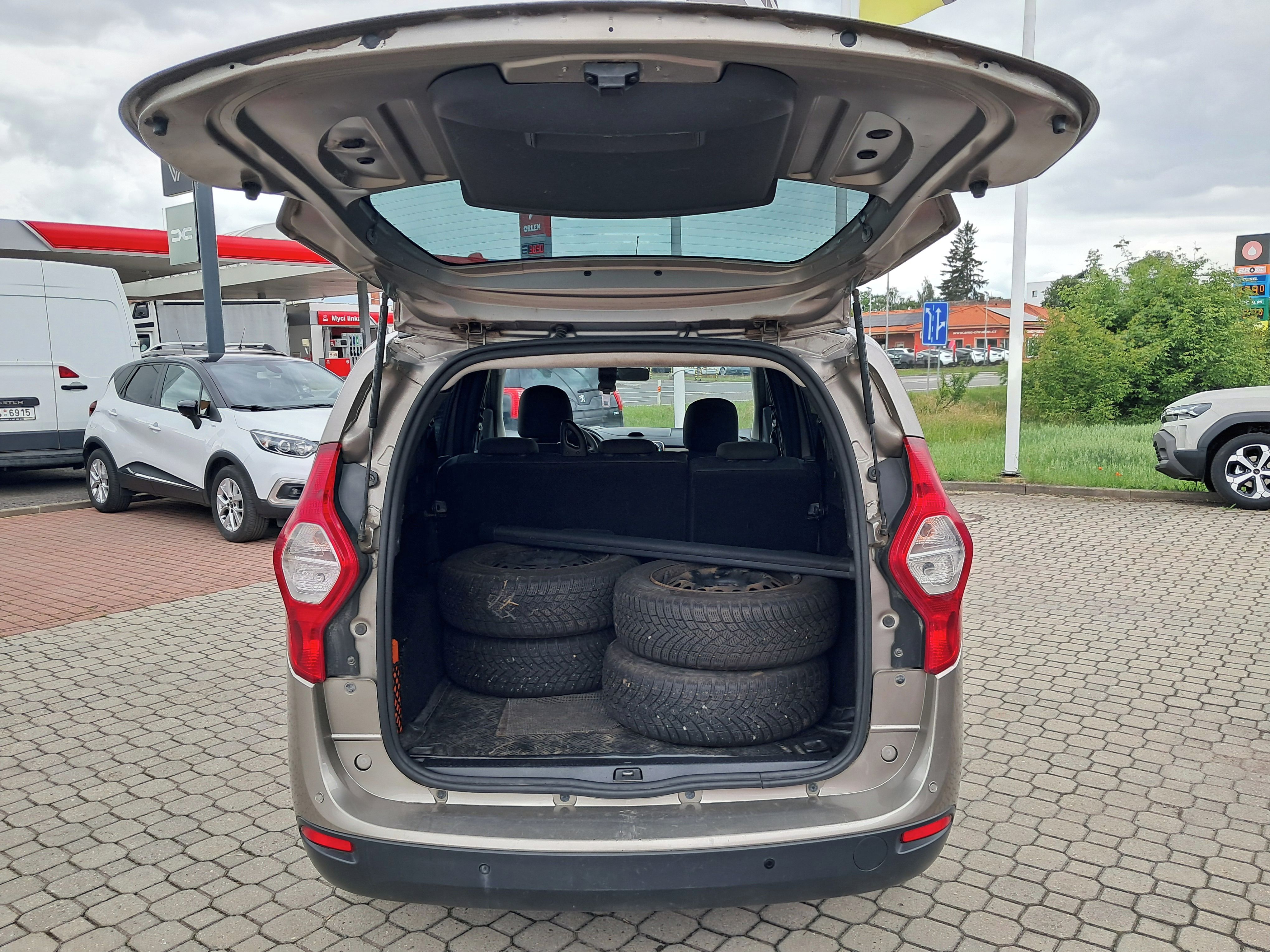 Dacia Lodgy, 1.6/75kW/1.maj./ČR/2015 - fotka 5