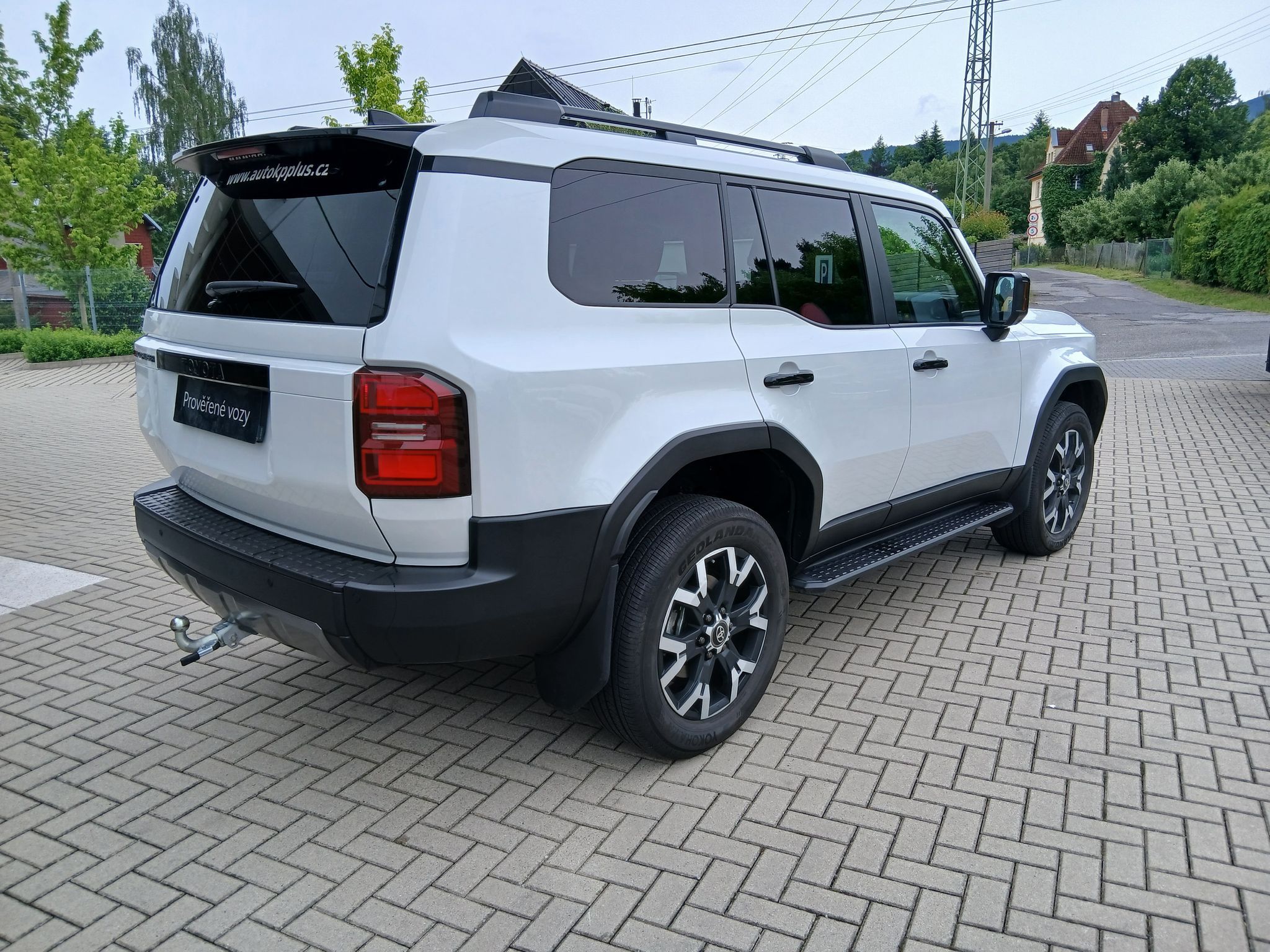 Toyota Land Cruiser, 2.8 D-4D 4x4 Executive JBL 8AT - fotka 6