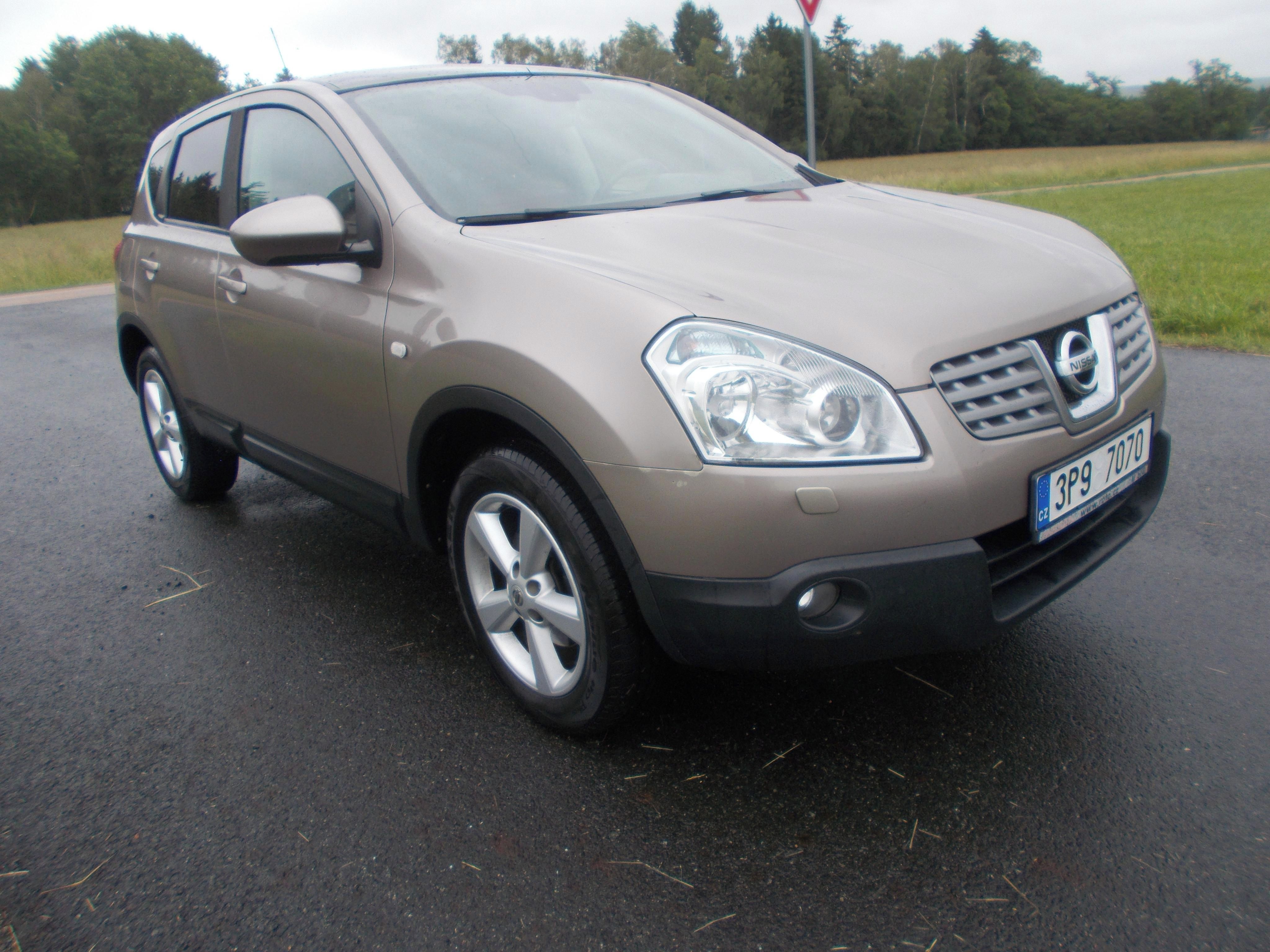 Nissan Qashqai, 1,5DCI 78KW,koup ČR-2 majitel - fotka 3