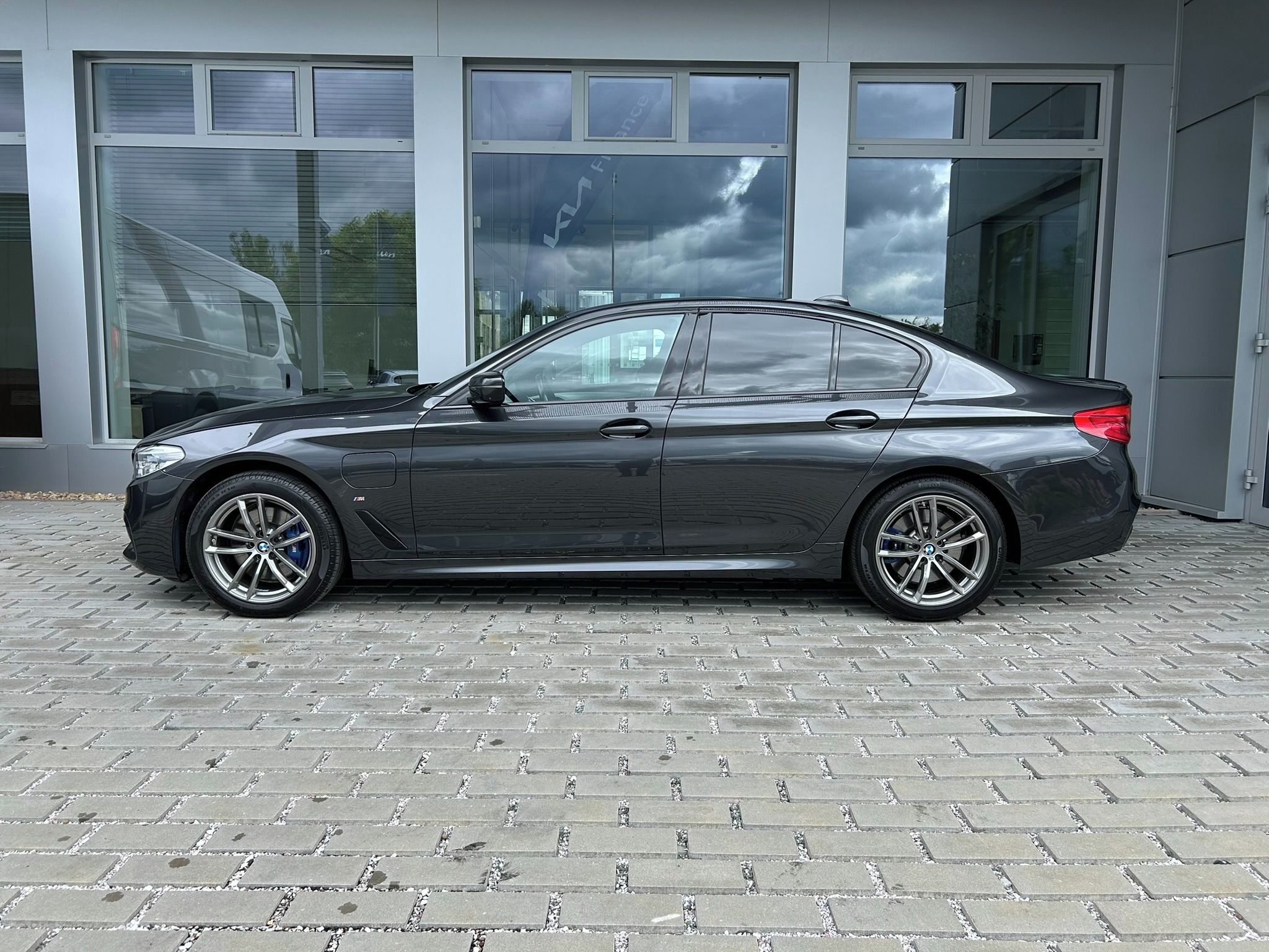 BMW Řada 5, 530e xDrive iPERFORMANCE - fotka 5