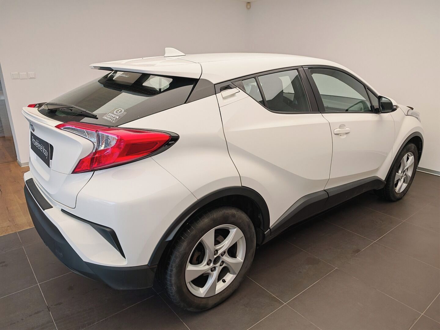 Toyota C-HR, 1.2 Turbo 85kW Active - fotka 4