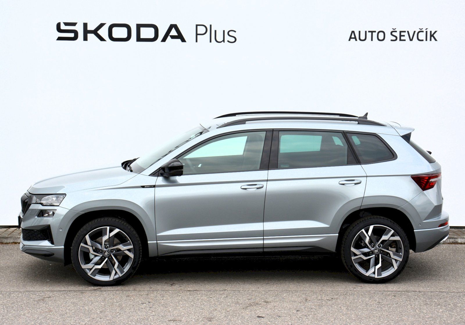 Škoda Karoq, SportLine 1,5 TSI 110 kW 7 AP - fotka 3