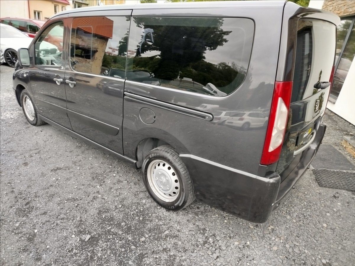 Peugeot Expert, 2,0 HDi 120 kW,1.MAJITEL,8 MÍS - fotka 4