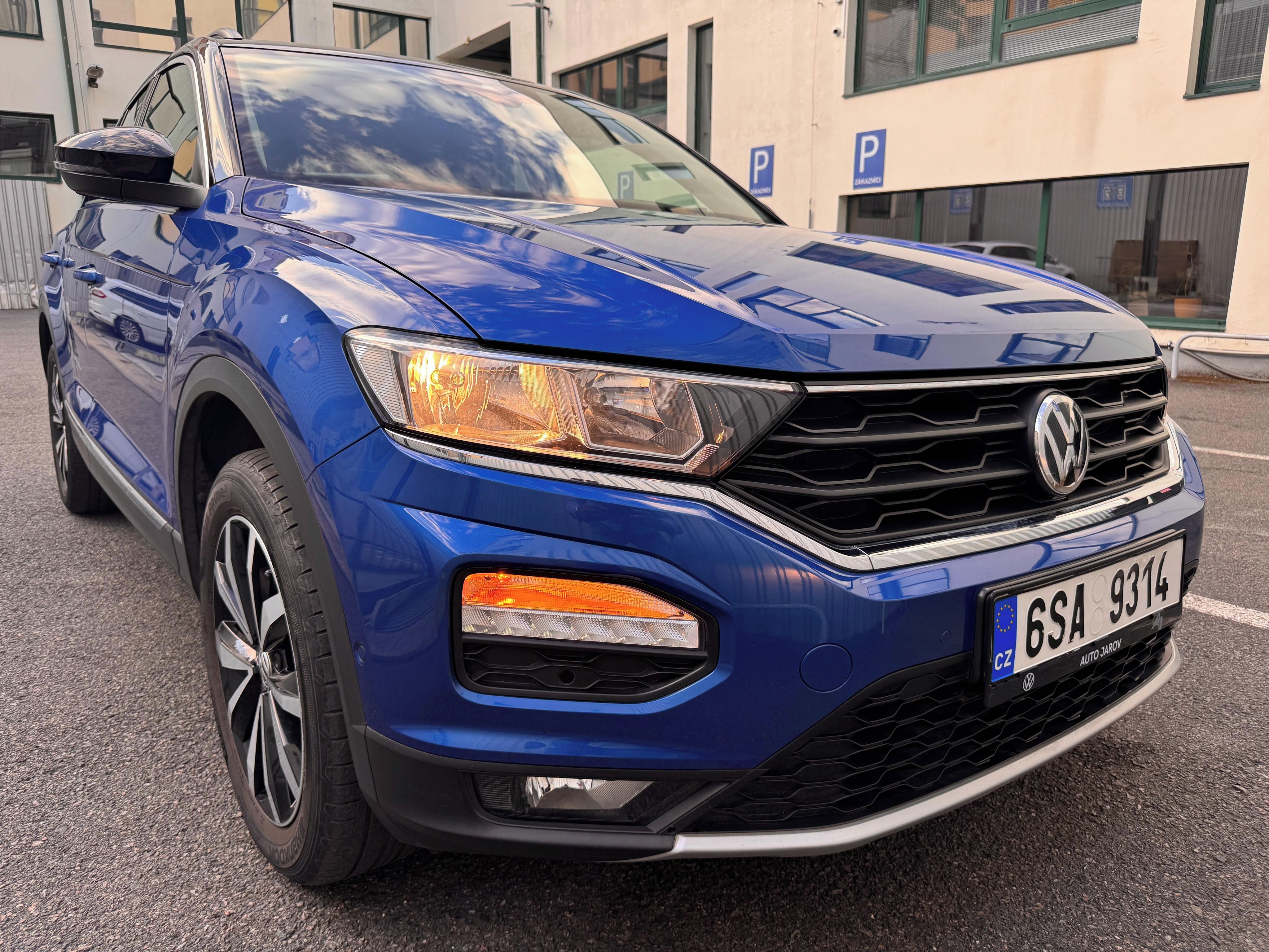 Volkswagen T-Roc, 1,5 TSI - servisováno - fotka 5