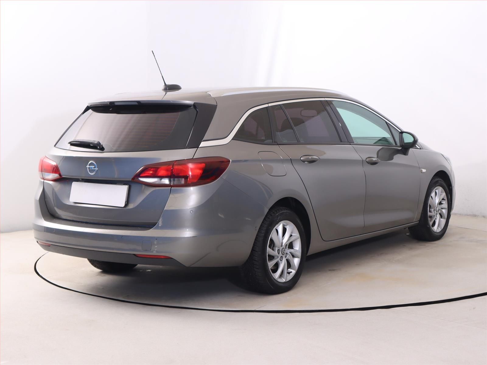 Opel Astra, 1.4 T, Innovation, Serv.kniha - fotka 5