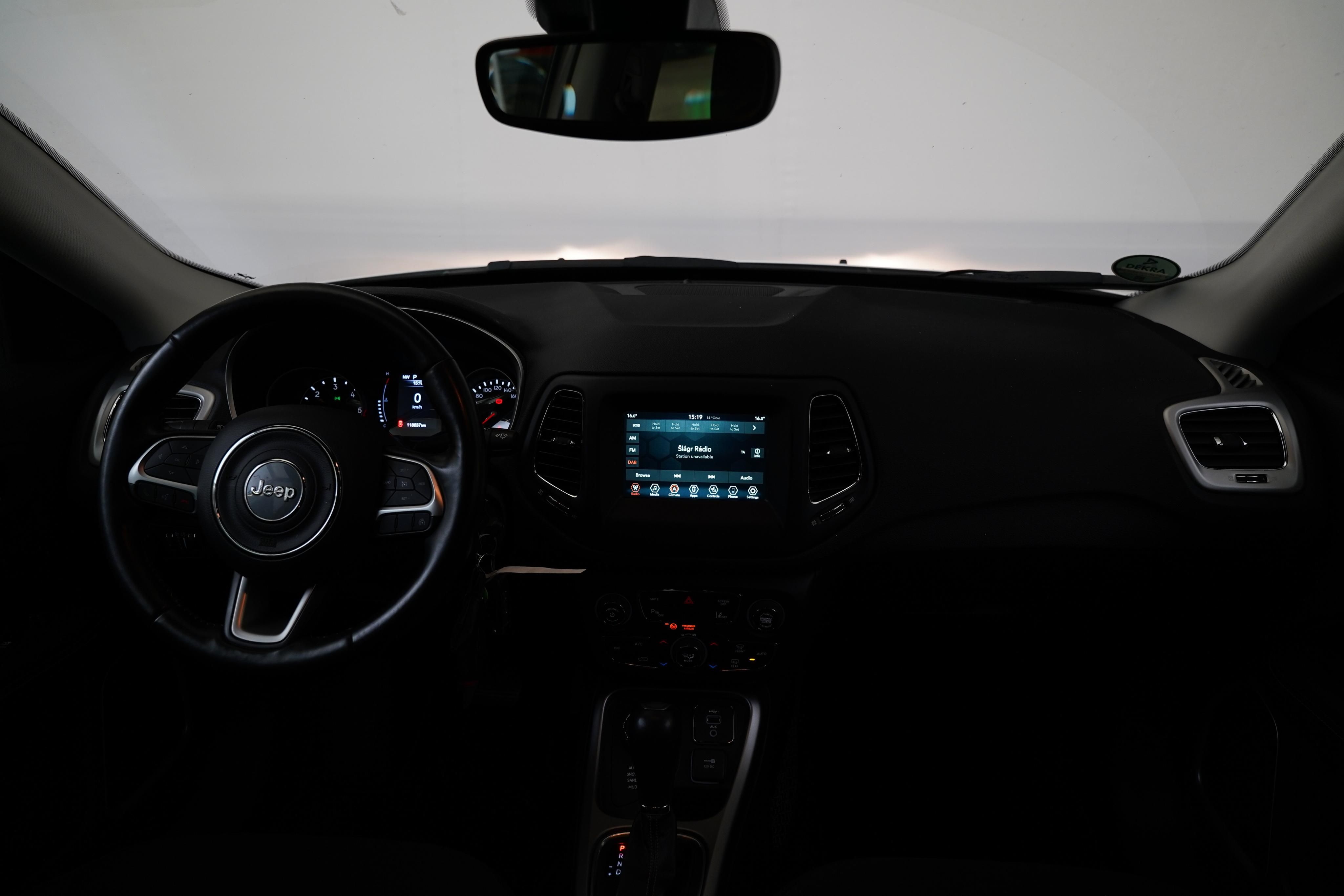 Jeep Compass, 2.0 M-Jet 103 kW 4WD Longitude - fotka 6
