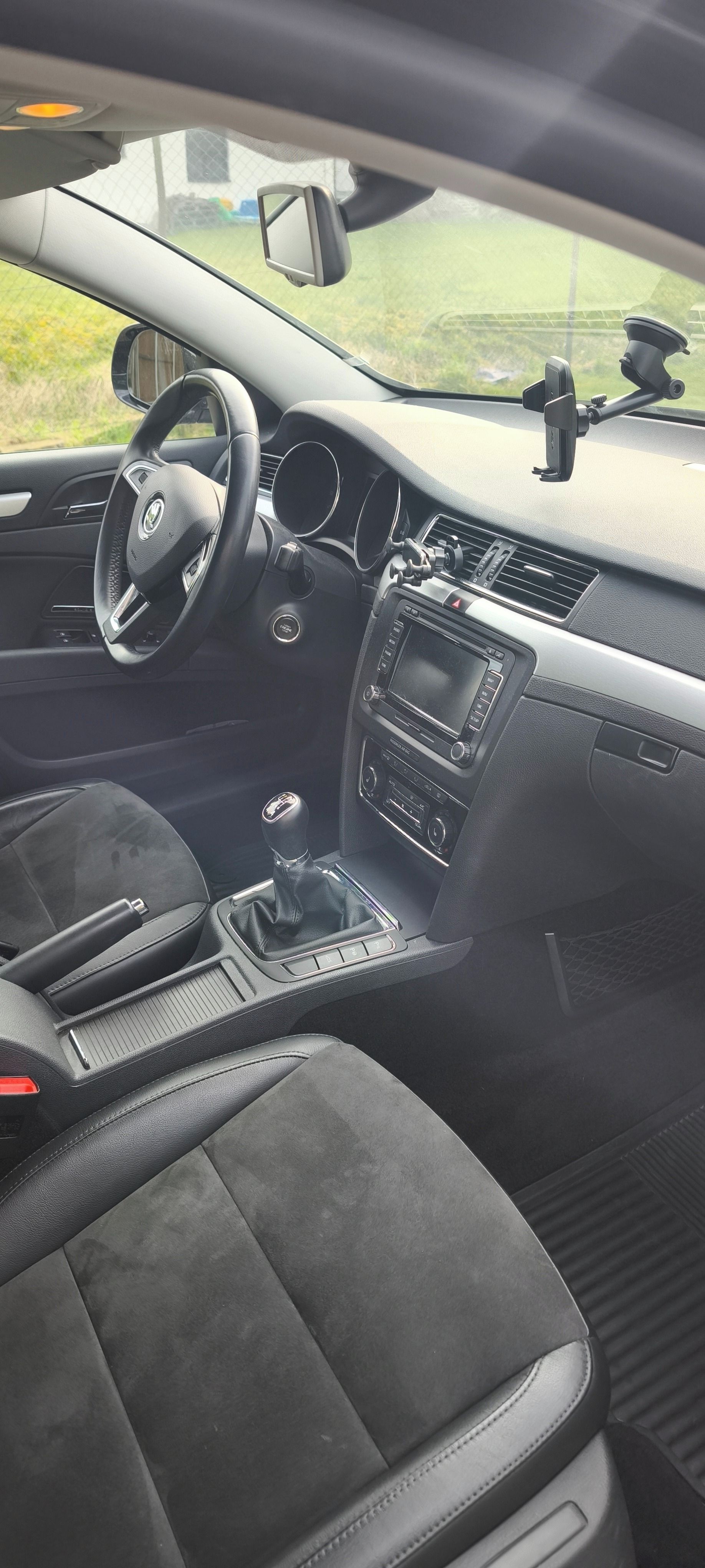 Škoda Superb, 2.0 TDI - servisováno aut. ser - fotka 6