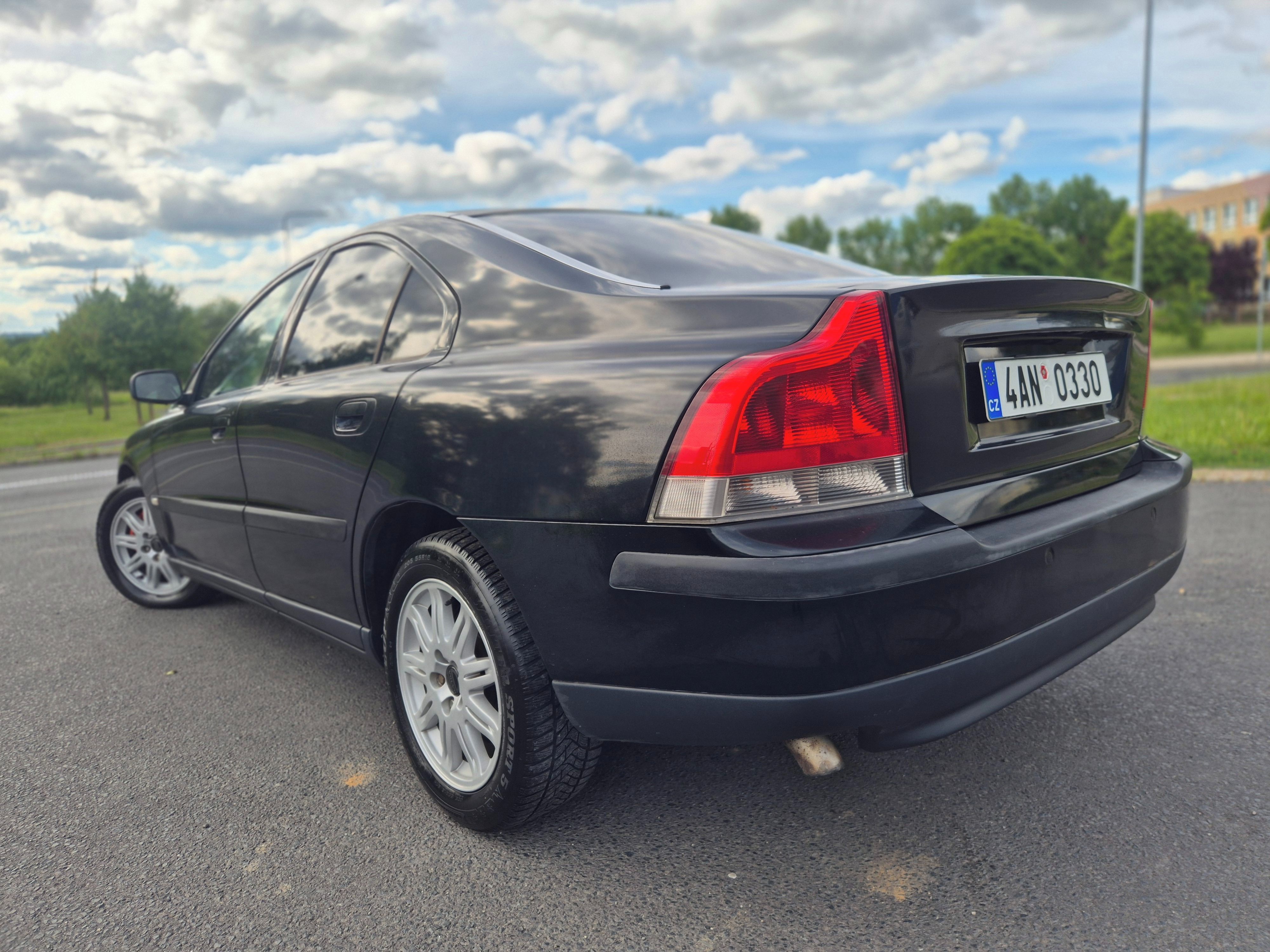 Volvo S60, 1 maj.plný servis ZÁRUKA 1 ROK - fotka 4