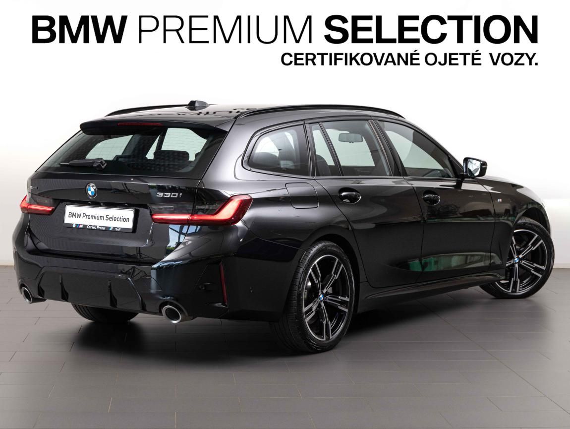 BMW Řada 3, 330i xDrive Touring - fotka 5