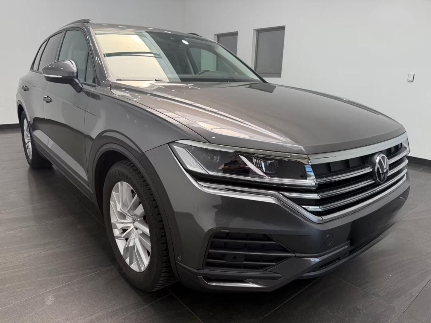 Volkswagen Touareg, 3.0 TDI 4Motion* - fotka 2