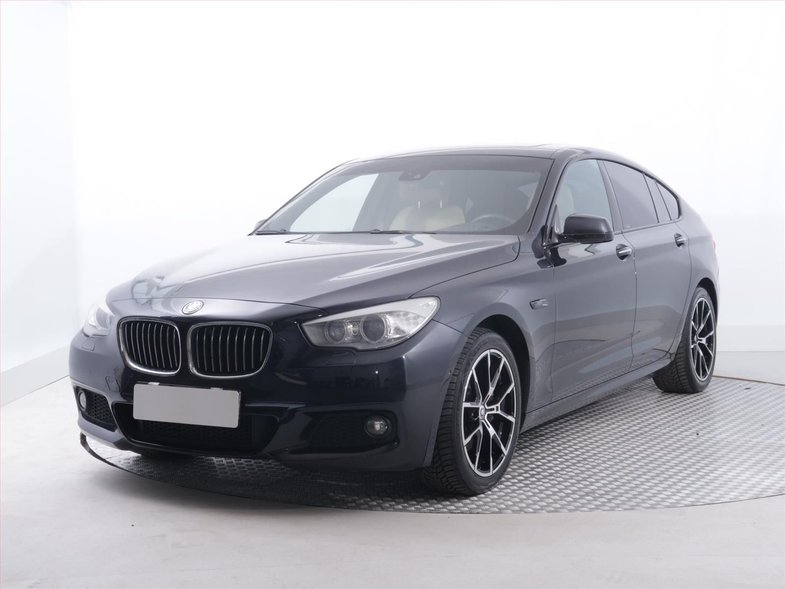BMW Řada 5, 530d xDrive GT, 4X4, Automat - fotka 2