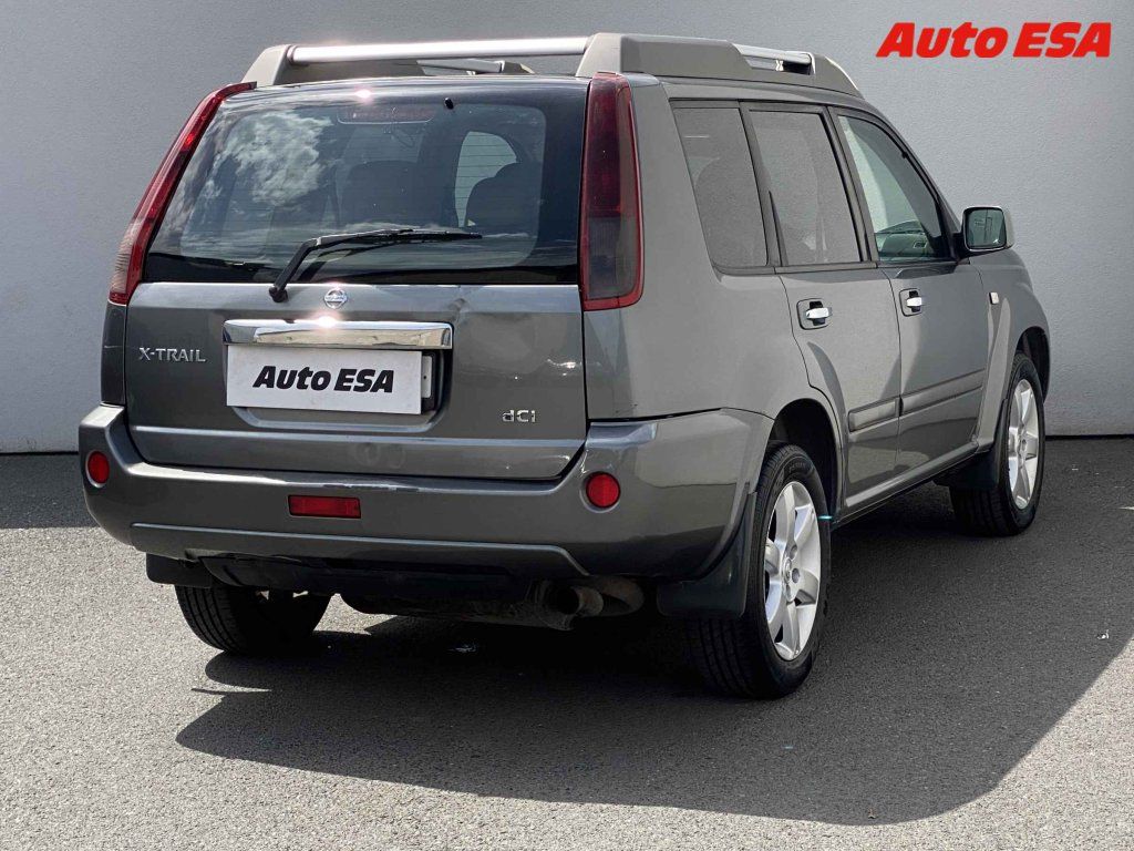 Nissan X-Trail, 2.2 D - fotka 4