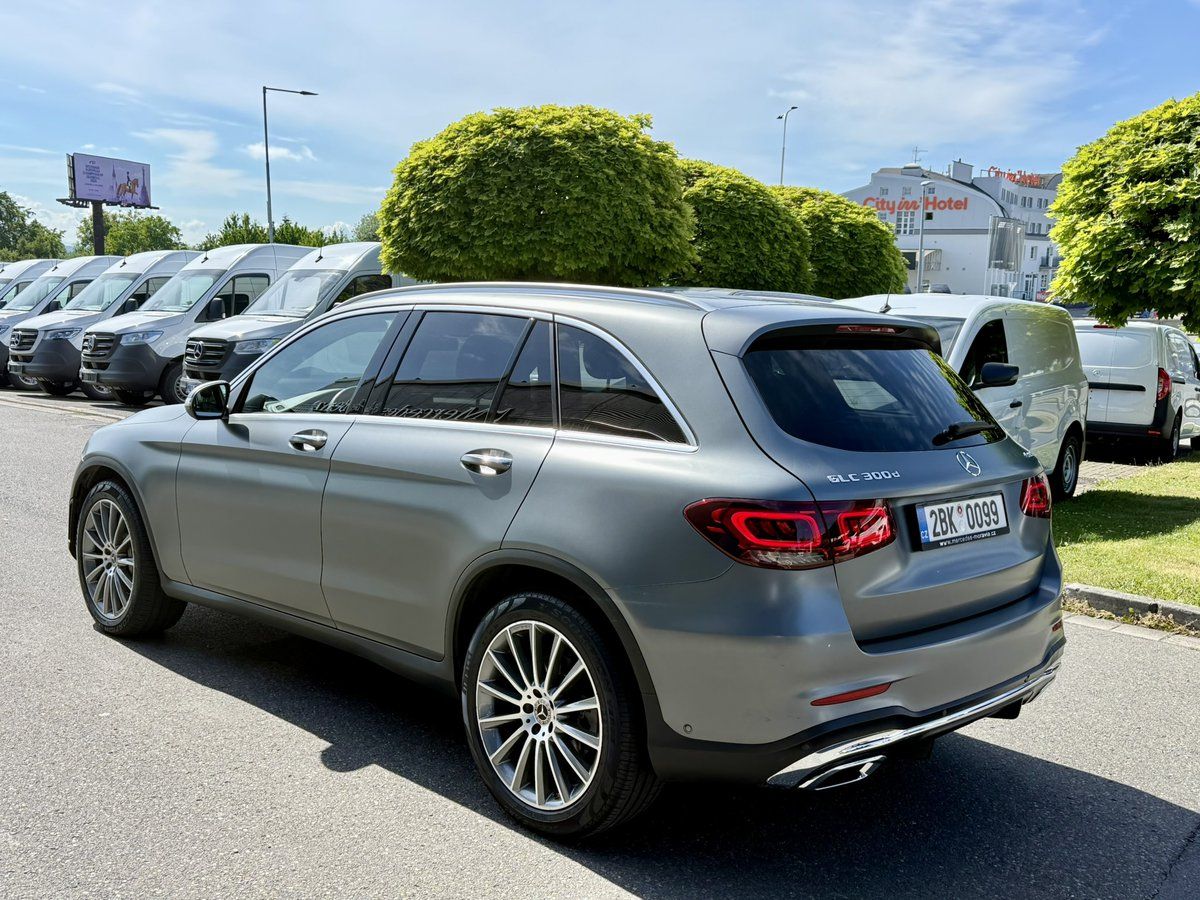 Mercedes-Benz GLC, 300 d 4MATIC - fotka 6
