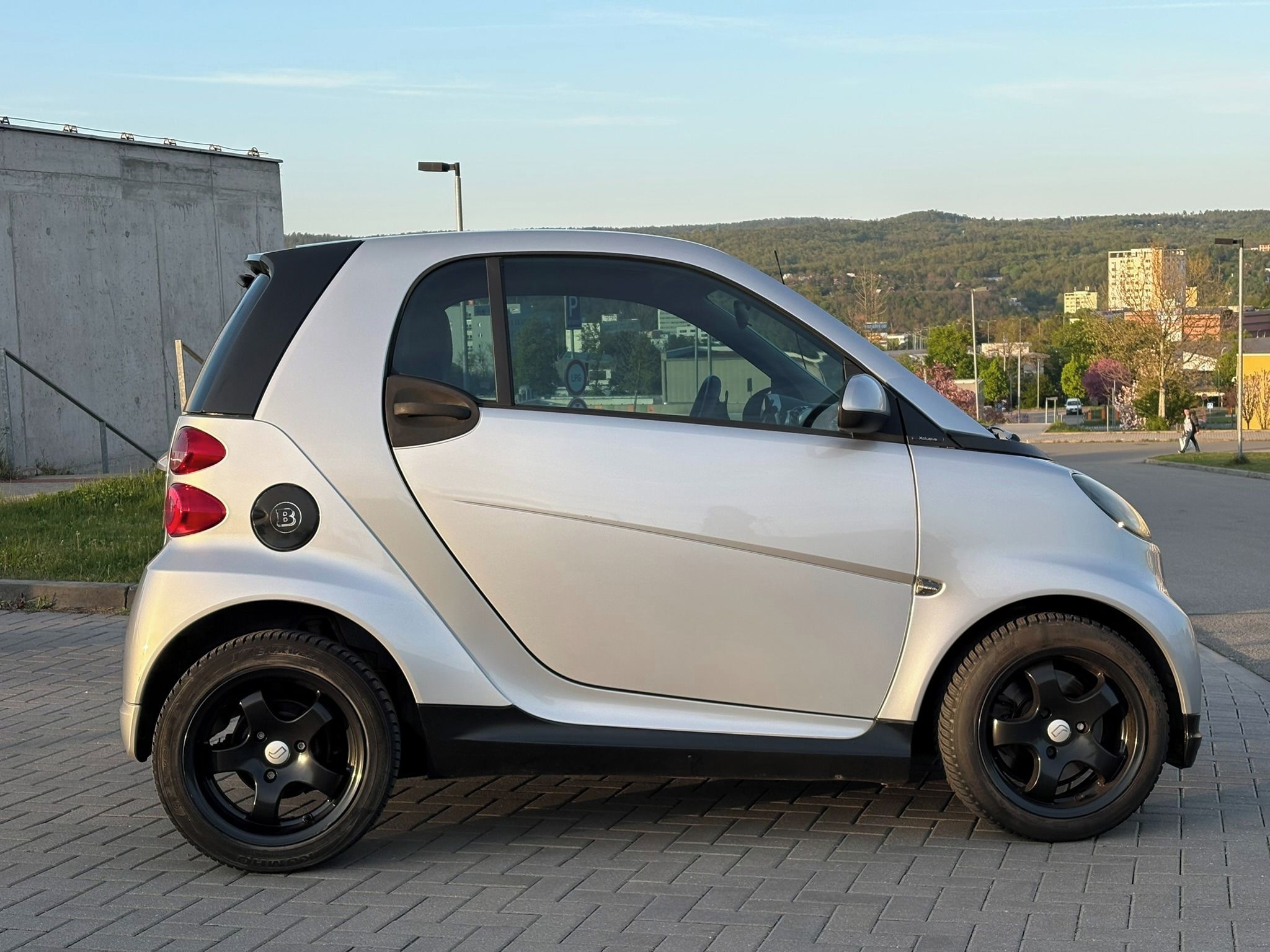 Smart Fortwo, 1.0 Turbo Brabus - fotka 4