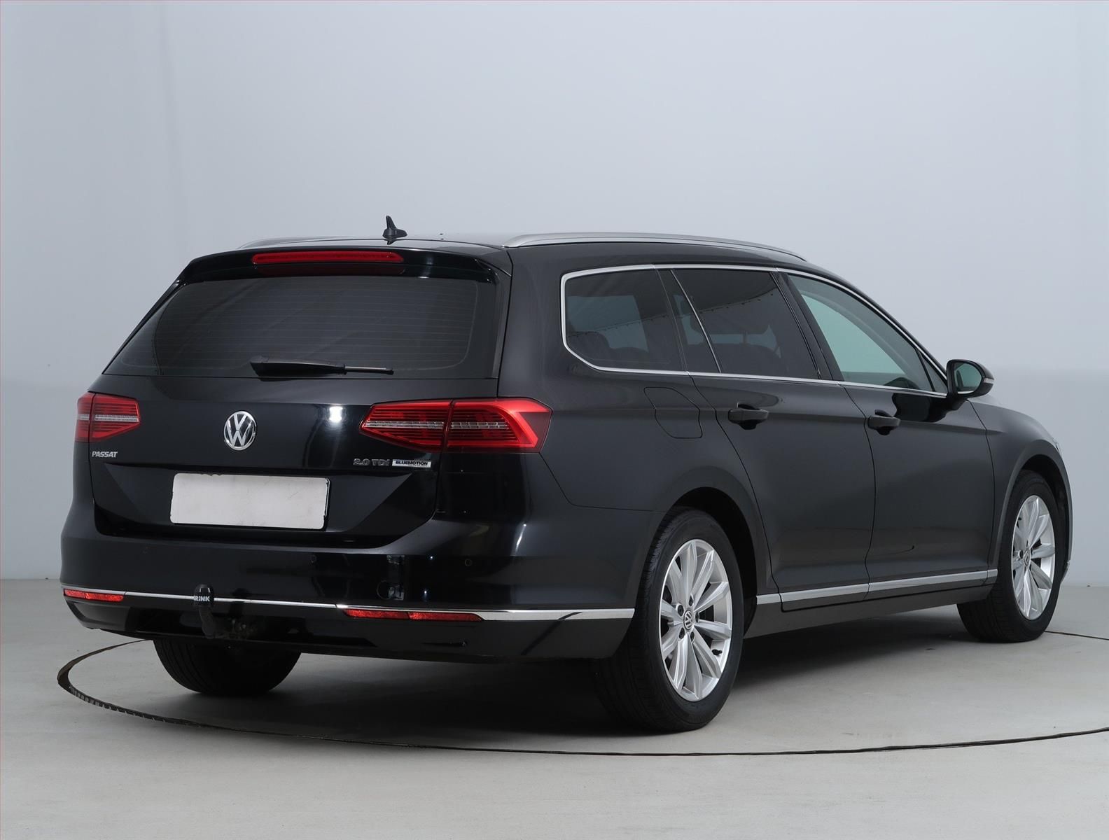 Volkswagen Passat, 2.0 TDI, Automat, Kůže - fotka 5