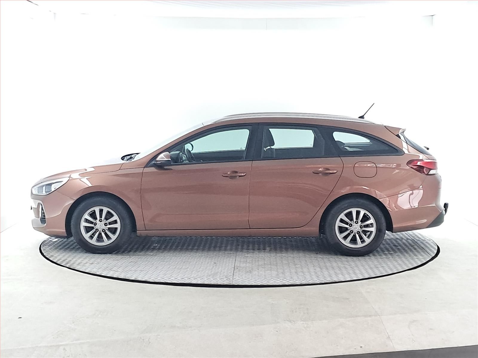 Hyundai i30, 1.0 T-GDI, Trikolor - fotka 3