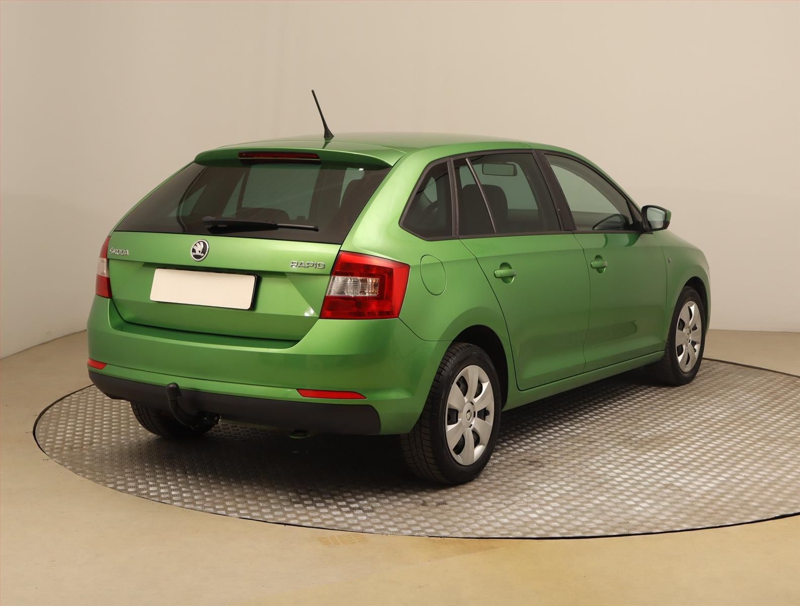 Škoda Rapid, 1.6 TDI, Spaceback, Klima - fotka 5