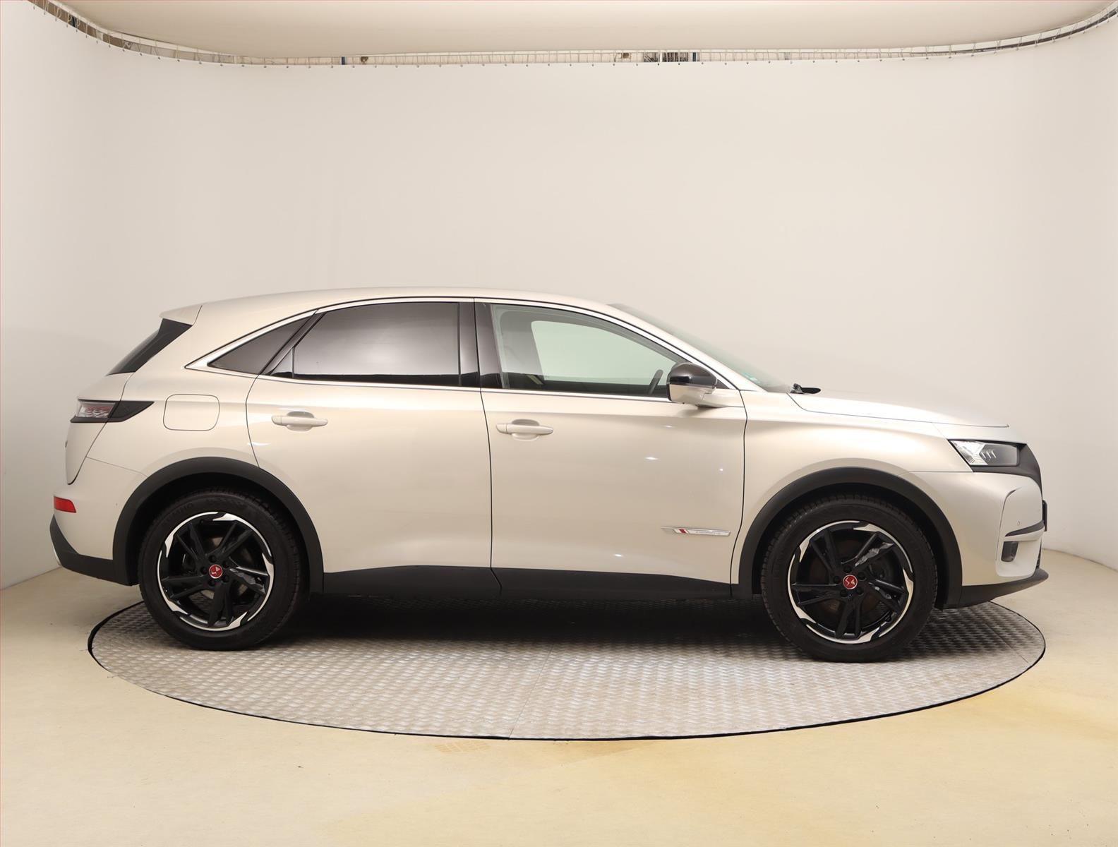 DS 7 Crossback, E-Tense 4x4, 4X4, Automat - fotka 6