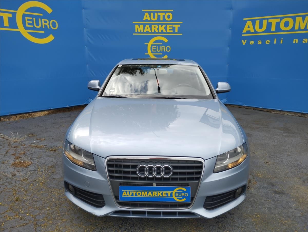 Audi A4, 2,0 105KW - fotka 2