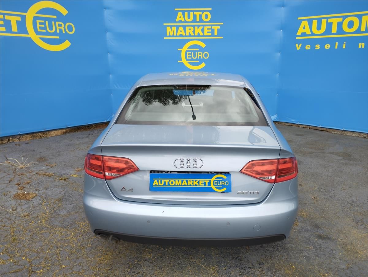 Audi A4, 2,0 105KW - fotka 5