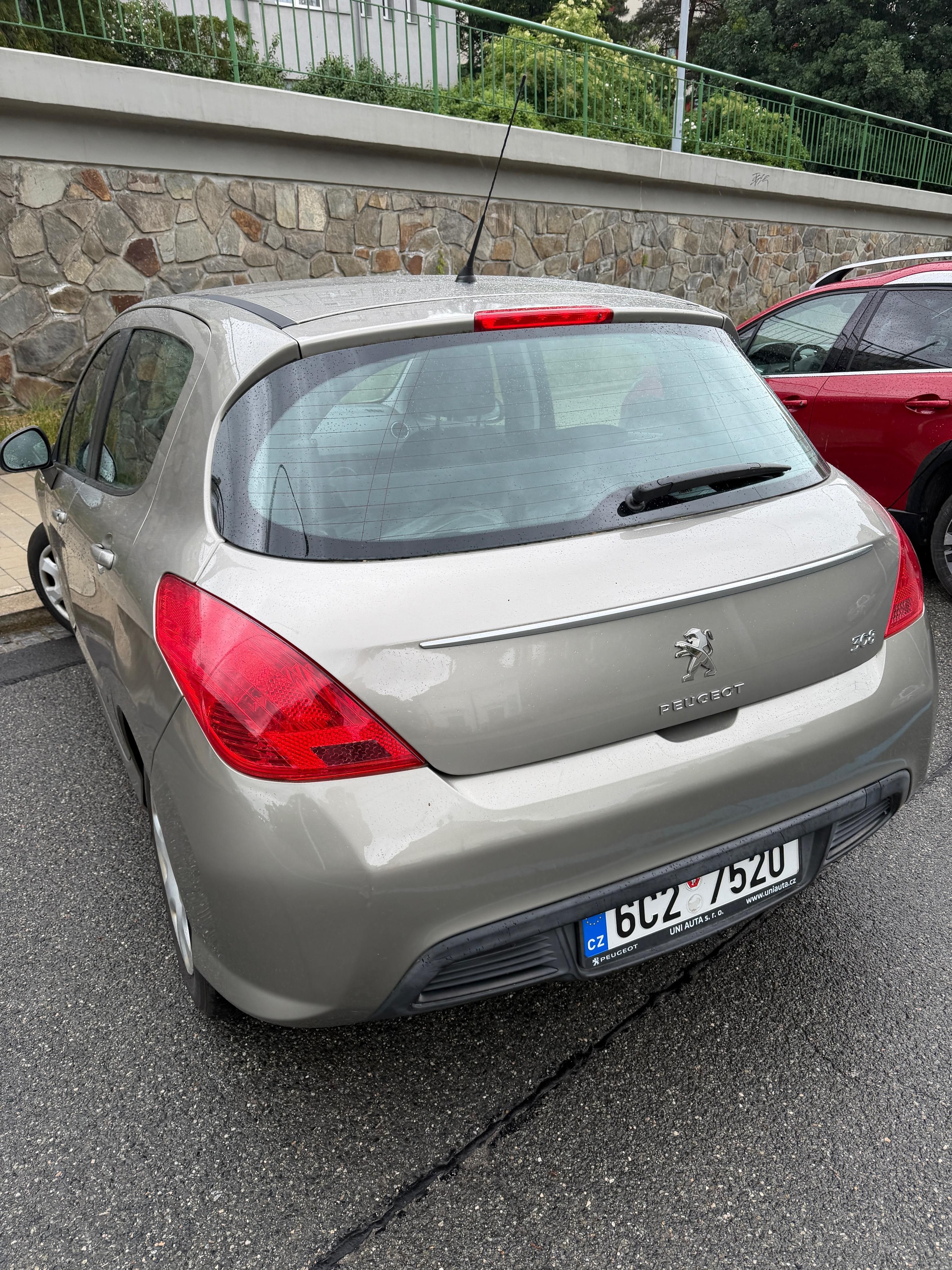 Peugeot 308, Peugeot 308,1.maj.,servisováno - fotka 4