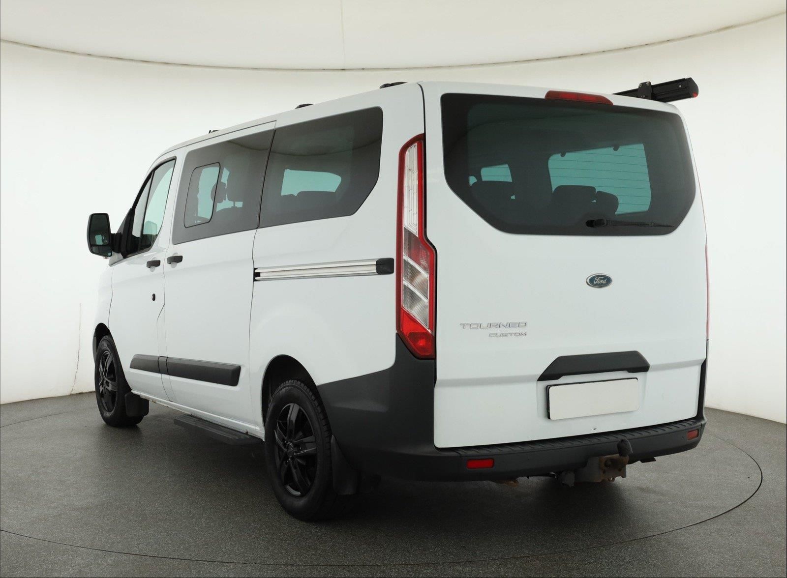 Ford Tourneo Custom, 2.2 TDCi, Klima, ČR, Tempomat - fotka 4