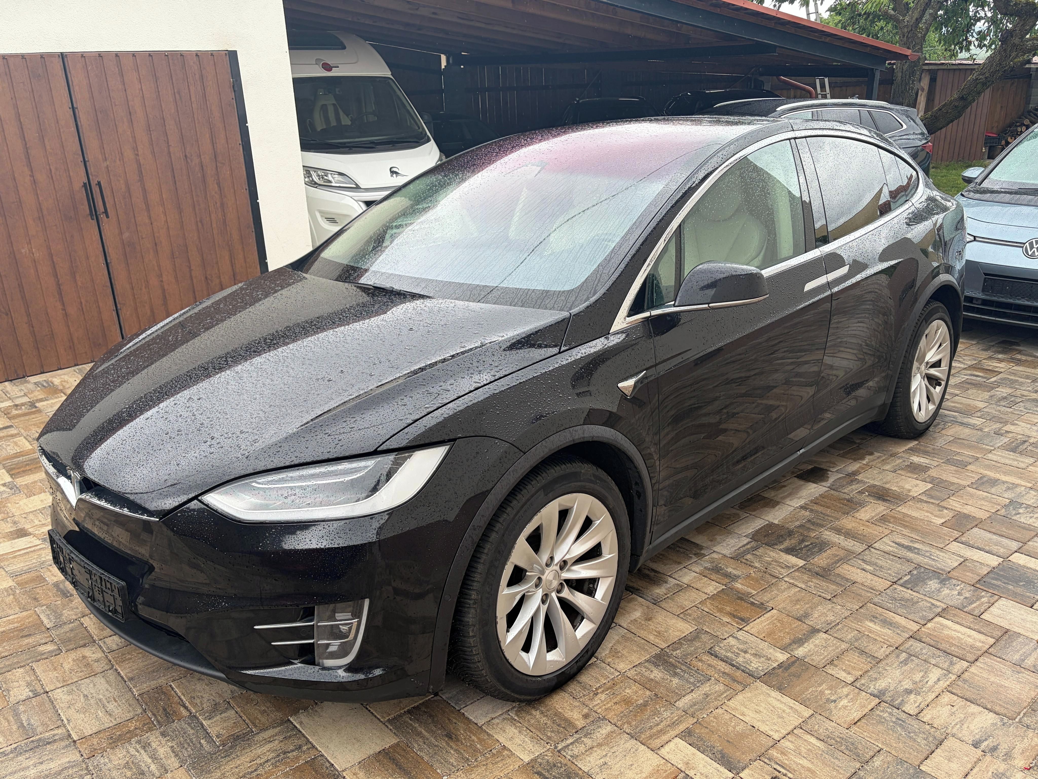 Tesla Model X, 100D, MCU2, tazne,5mist