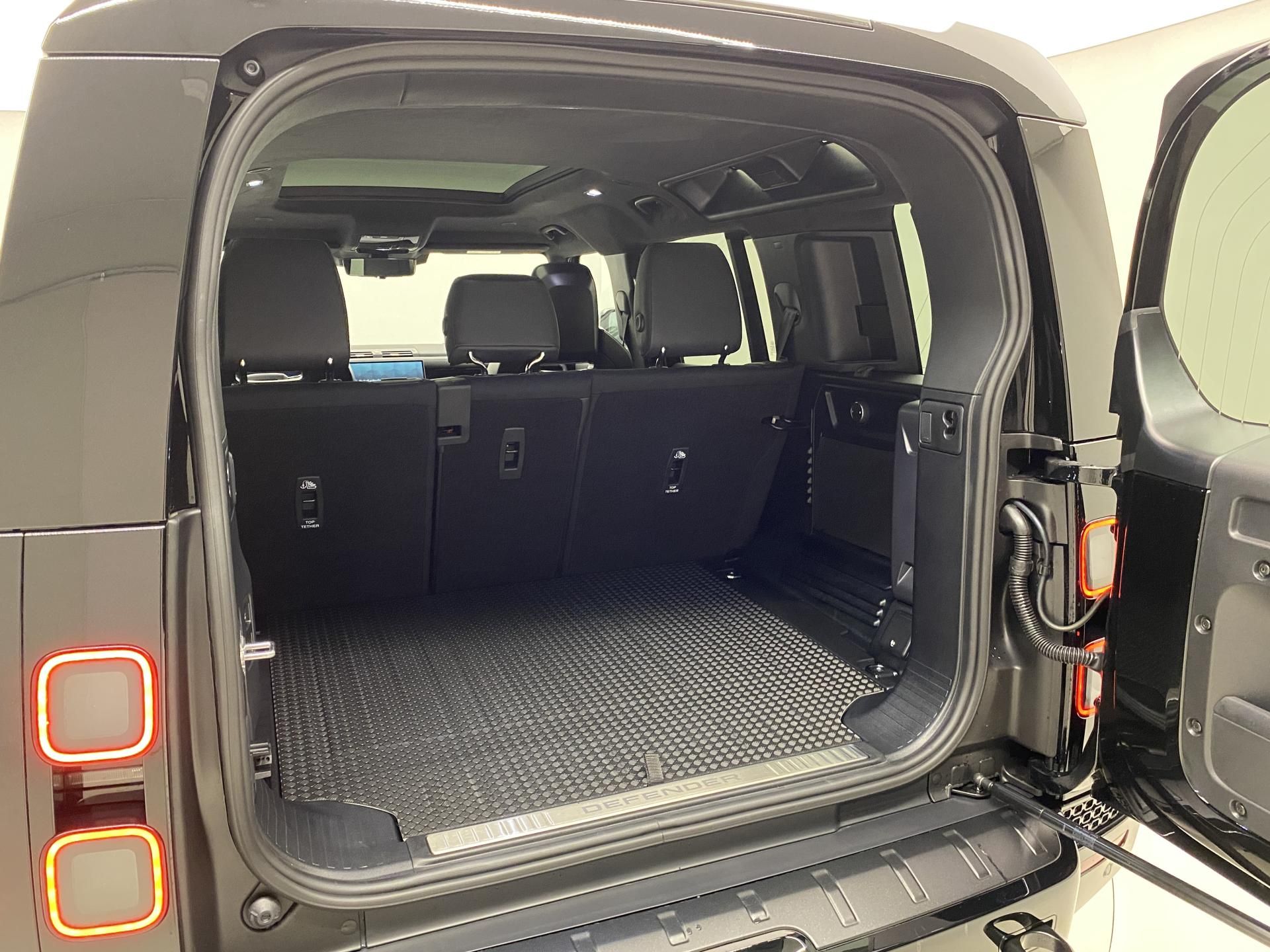 Land Rover Defender, OCTA BLACK AWD AUT - fotka 5