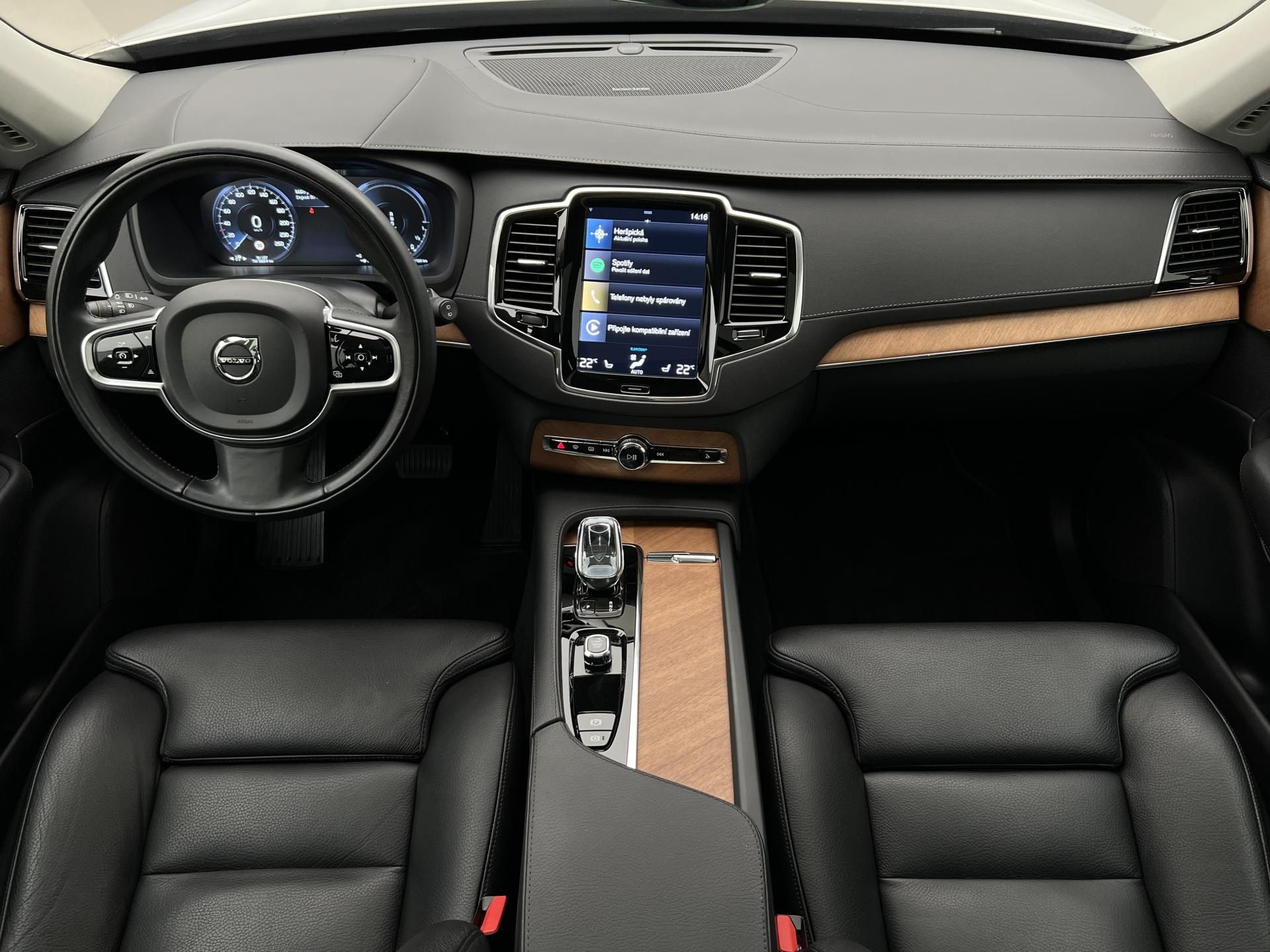 Volvo XC90, T8 AWD INSCRIPTION 7 MÍST AUT - fotka 2