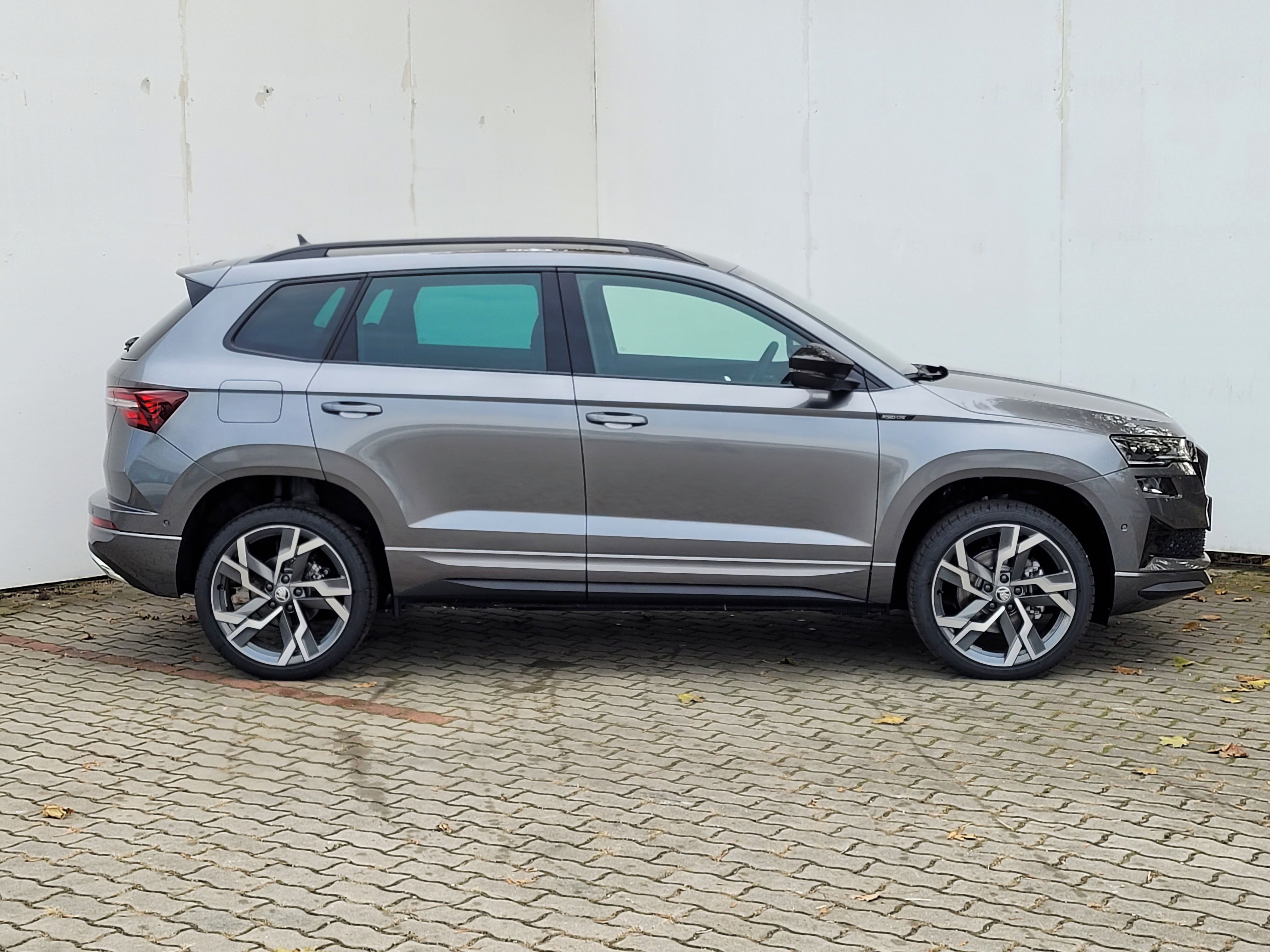 Škoda Karoq, 1.5TSI 110kW DSG Sportline - fotka 4