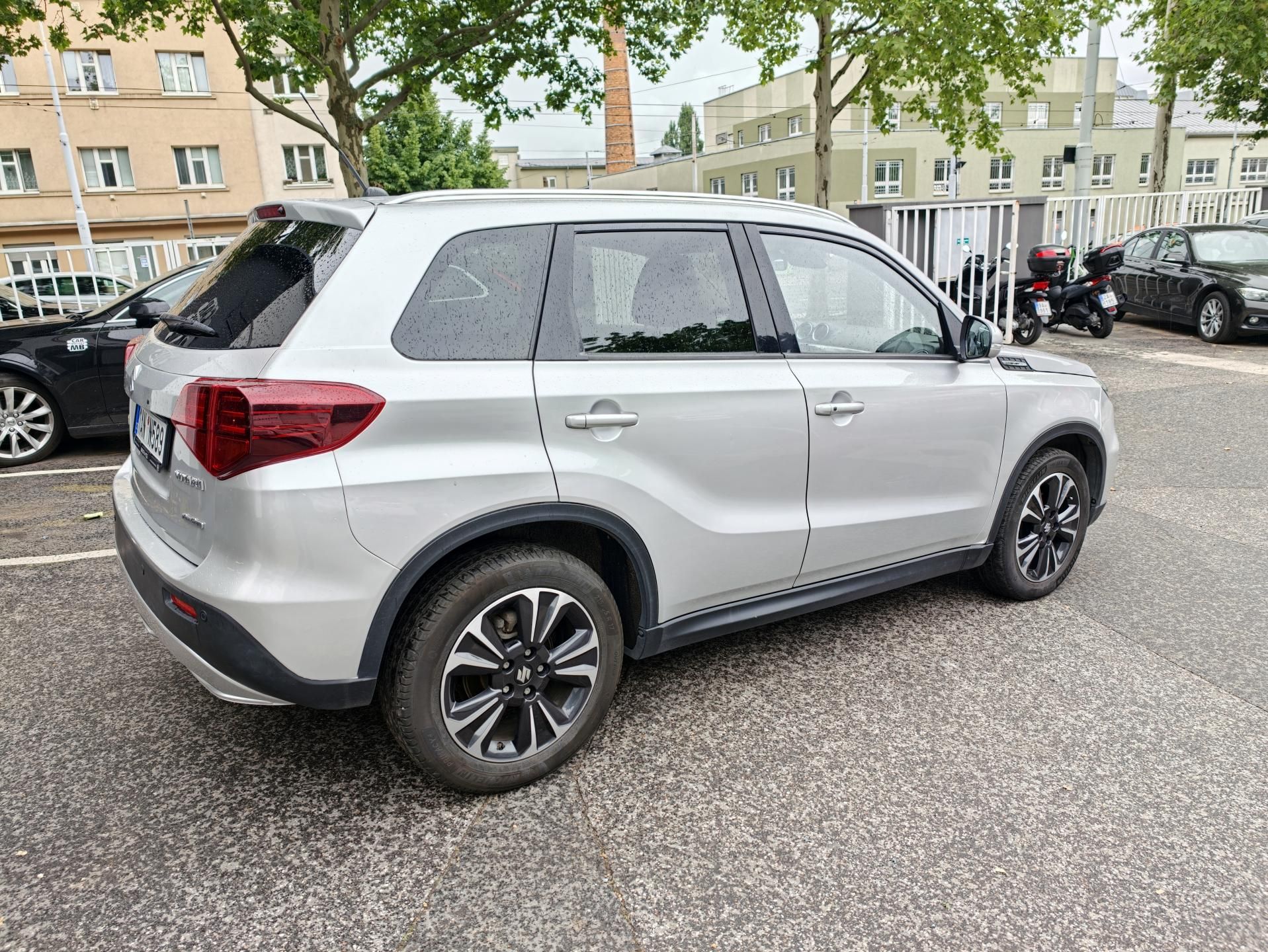 Suzuki Vitara, 1,4 Boosterjet 4x4 - fotka 6