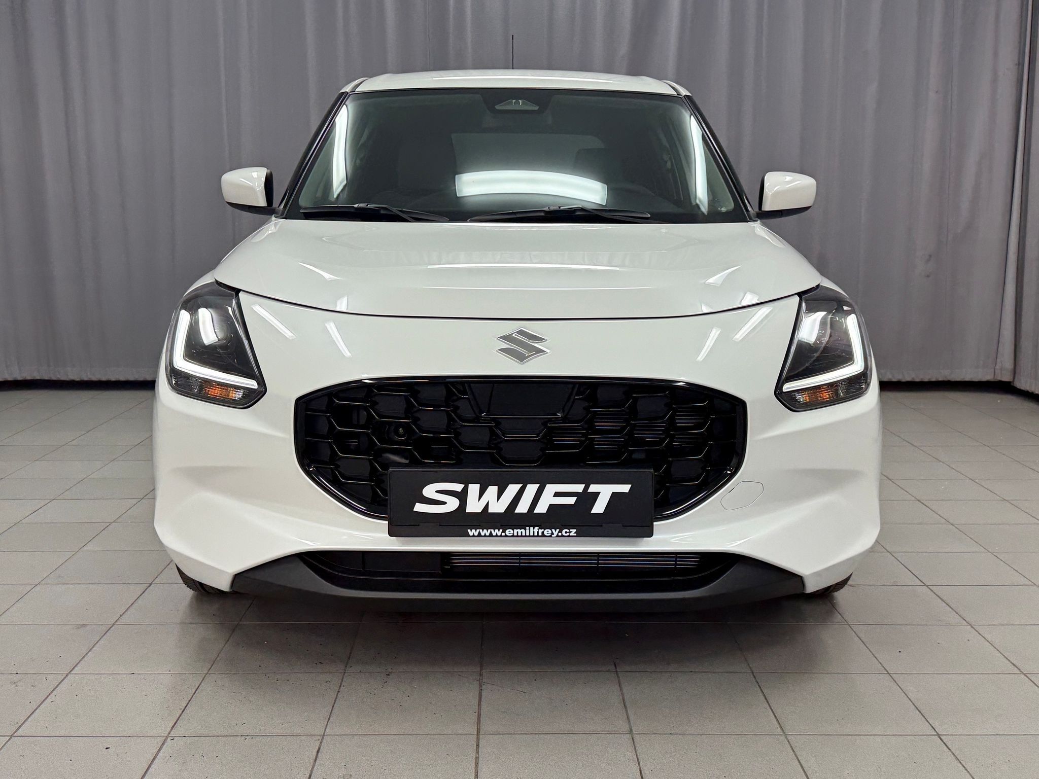 Suzuki Swift, Premium AT - k odběru IHNED - fotka 2