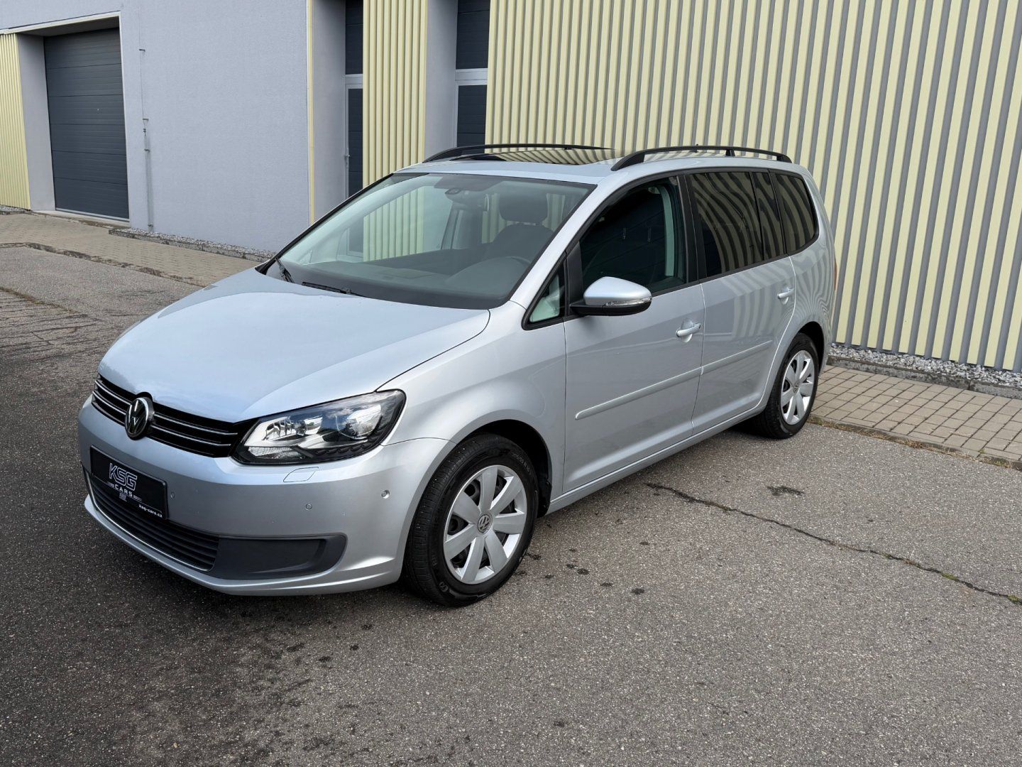Volkswagen Touran, 2.0TDi 103kW! ČR! Panorama!Xen - fotka 2