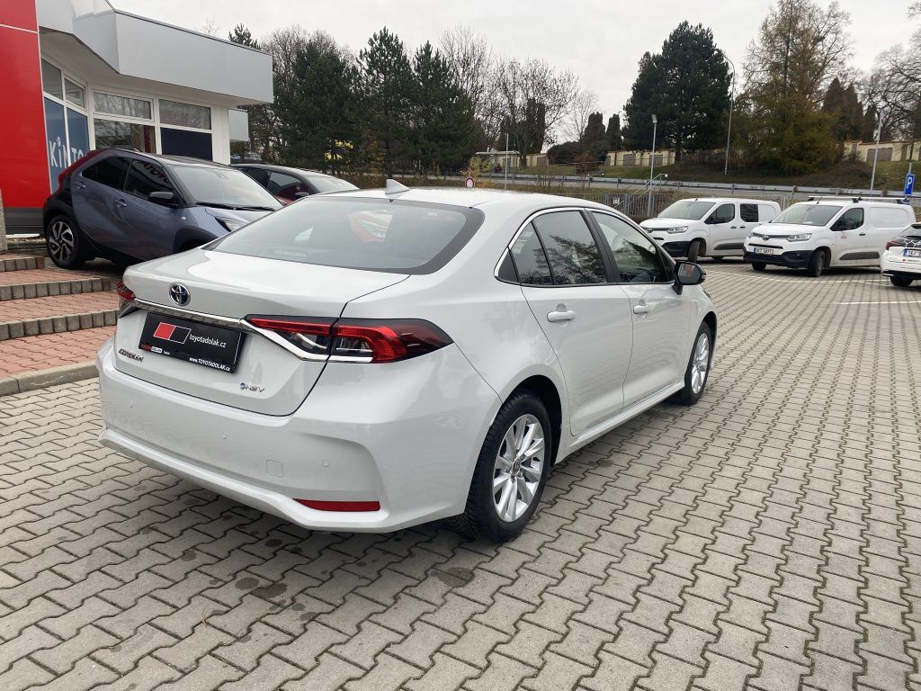Toyota Corolla, 1.8 Hybrid Comfort Tech - fotka 5