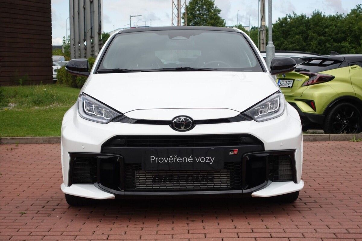 Toyota GR Yaris, 1.6Turbo 8AT 4X4 Dynamic + VIP - fotka 2