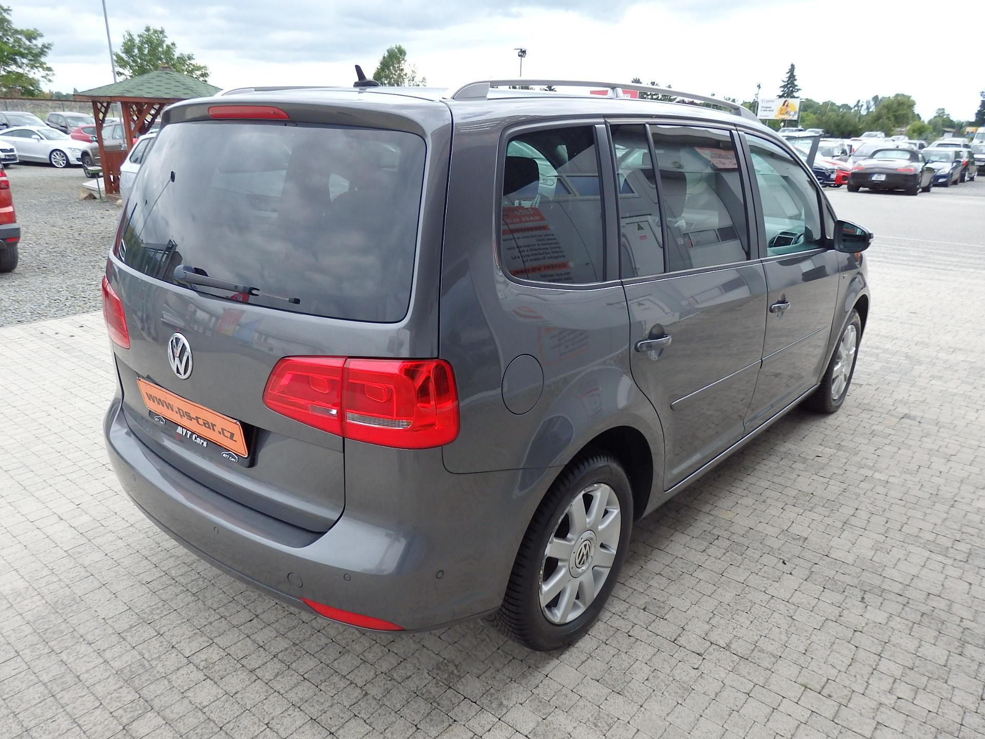 Volkswagen Touran, 1.4 TSI 103 kW LIFE XENONY - fotka 4