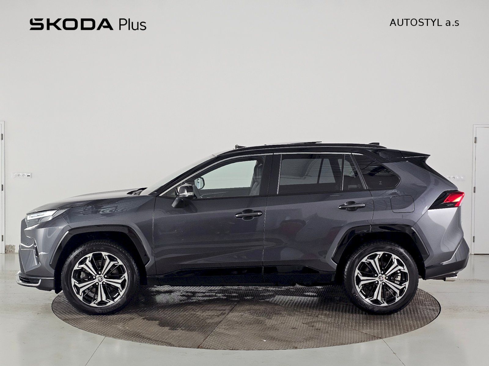 Toyota Rav4, 2.5PHEV 309k 4X4 EXECUTIVE SKY - fotka 3