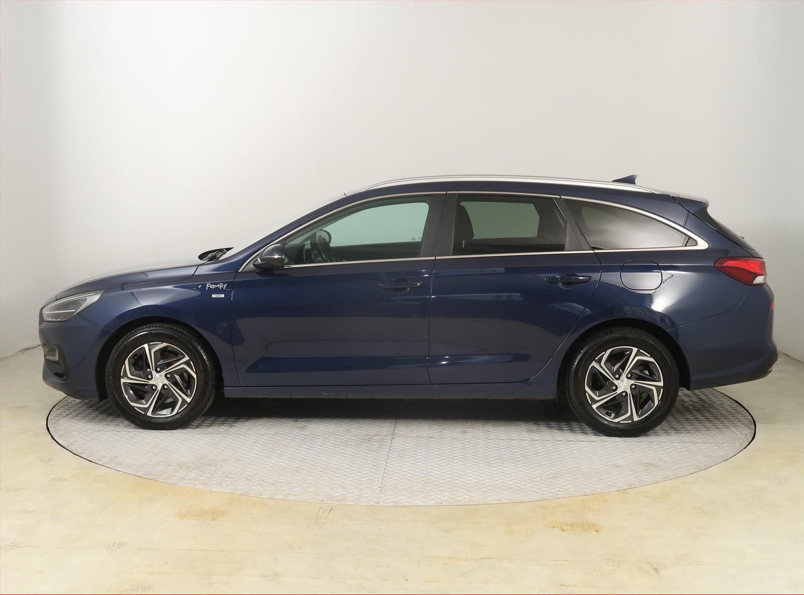Hyundai i30, 1.5 T-GDI MHEV, Family - fotka 3